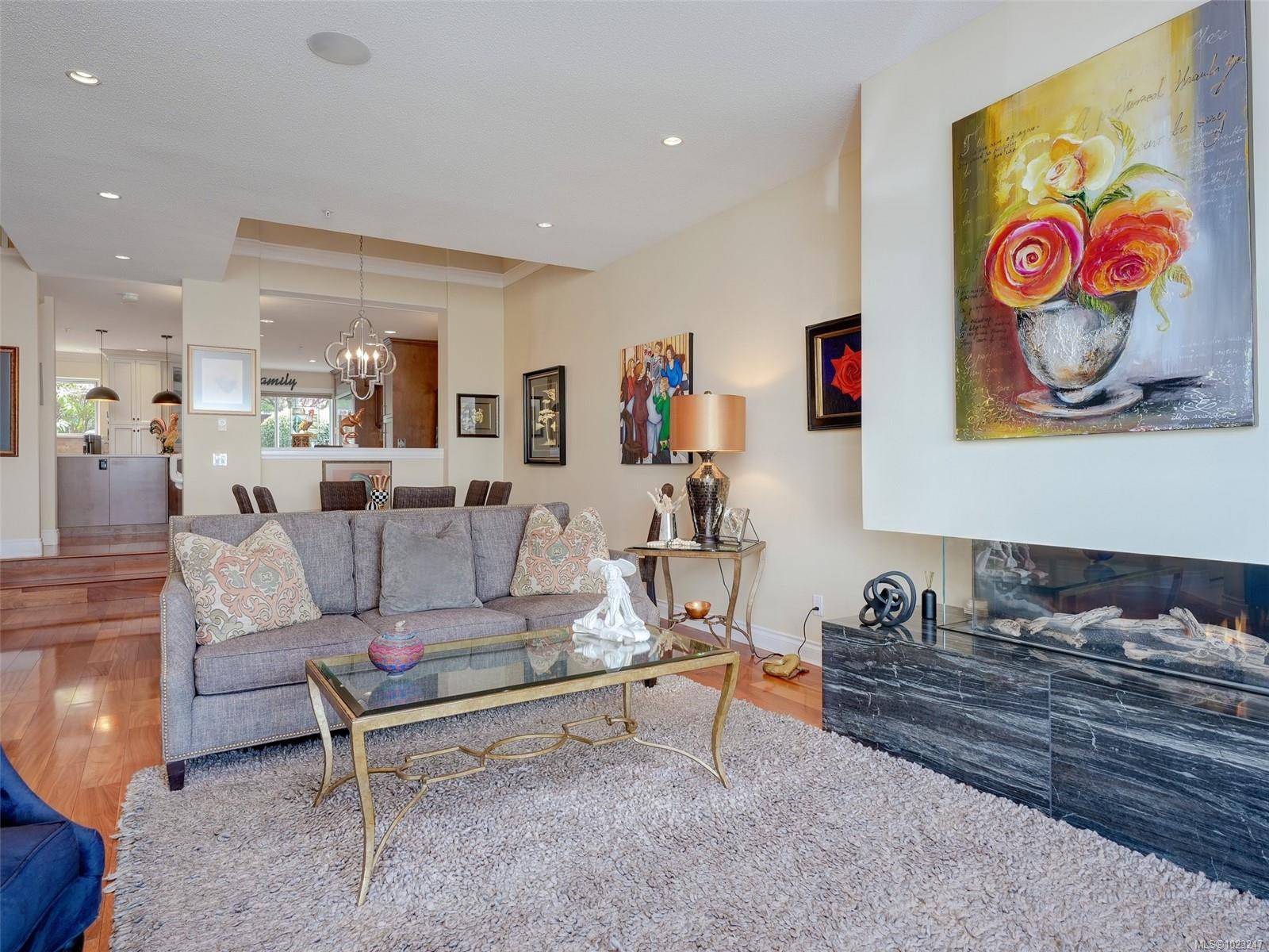 Victoria, BC V9A 7M5,75 Songhees Rd #123