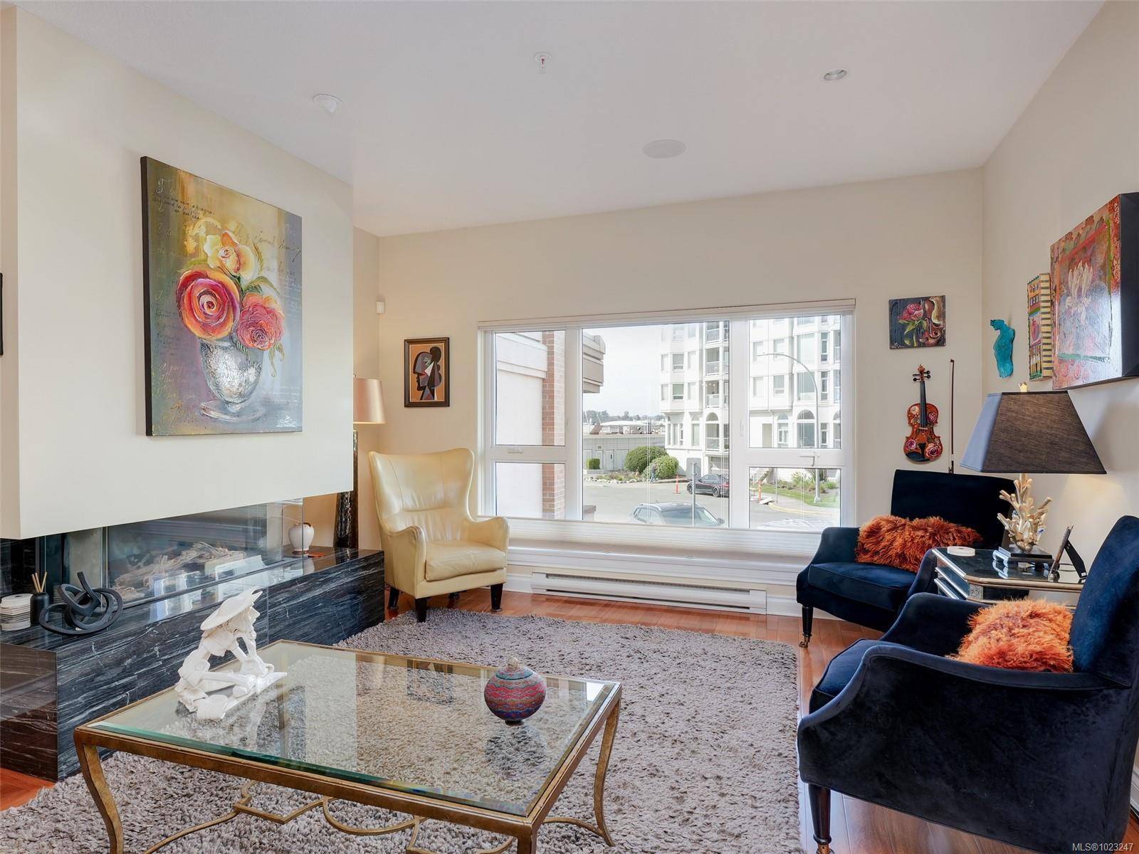 Victoria, BC V9A 7M5,75 Songhees Rd #123