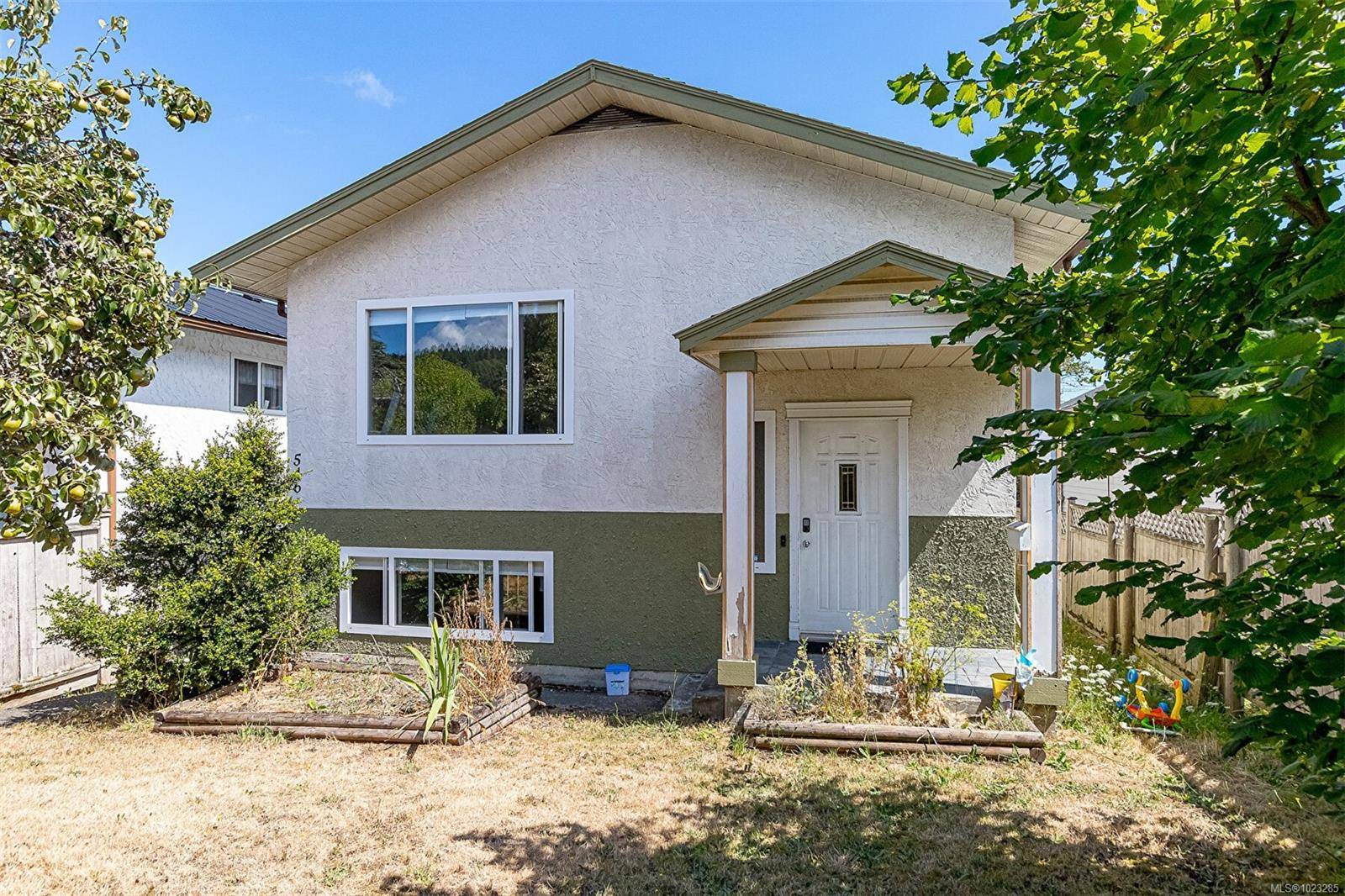 Nanaimo, BC V9R 3L1,546 Wakesiah Ave