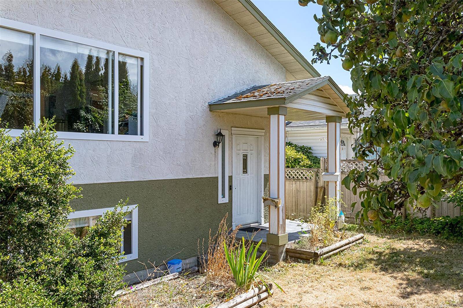 Nanaimo, BC V9R 3L1,546 Wakesiah Ave