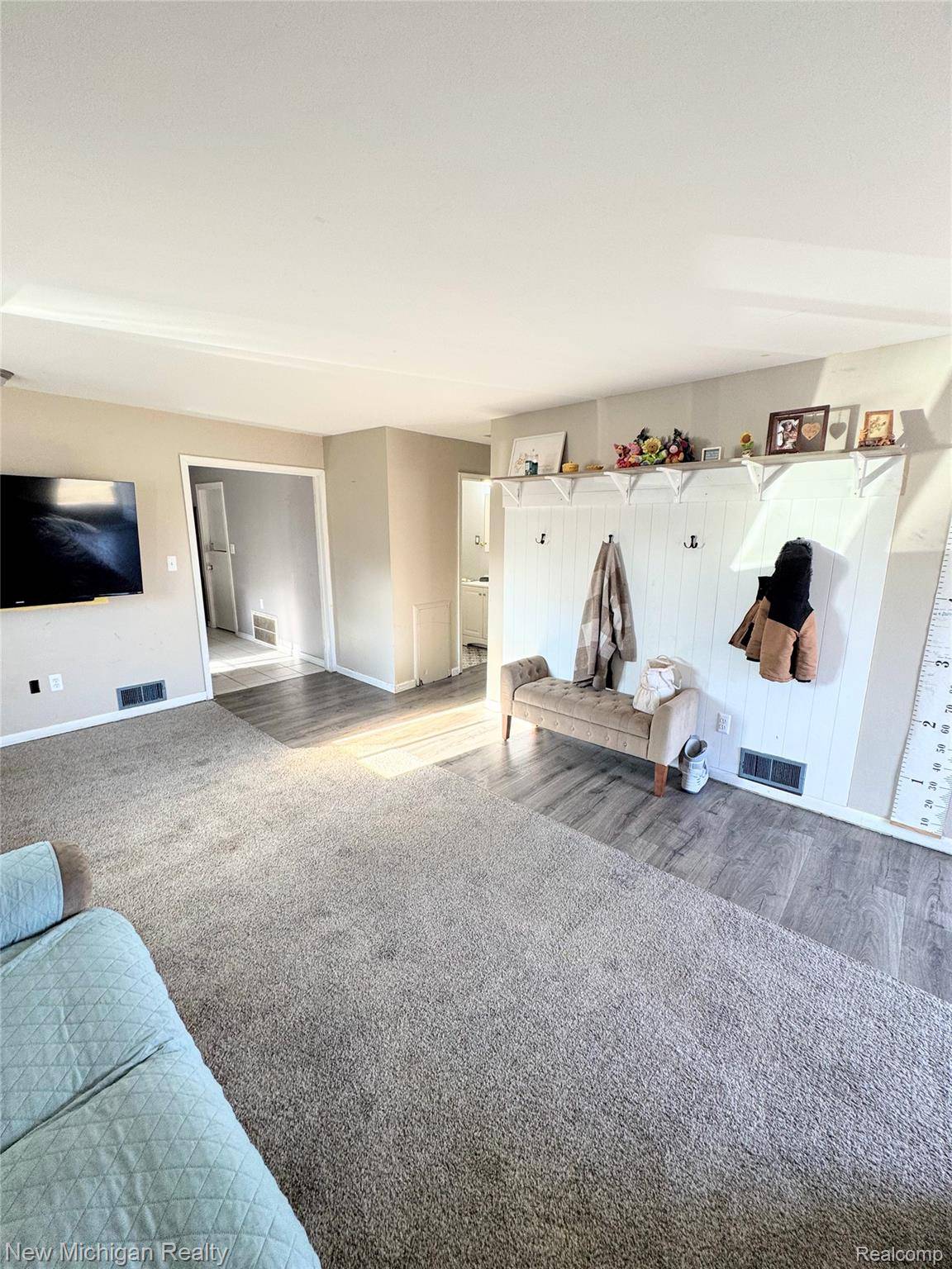 St. Clair Shores, MI 48081,28311 Roy ST