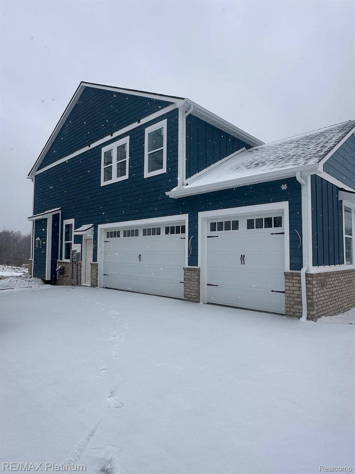 Pinckney, MI 48169,3659 Outback TRL