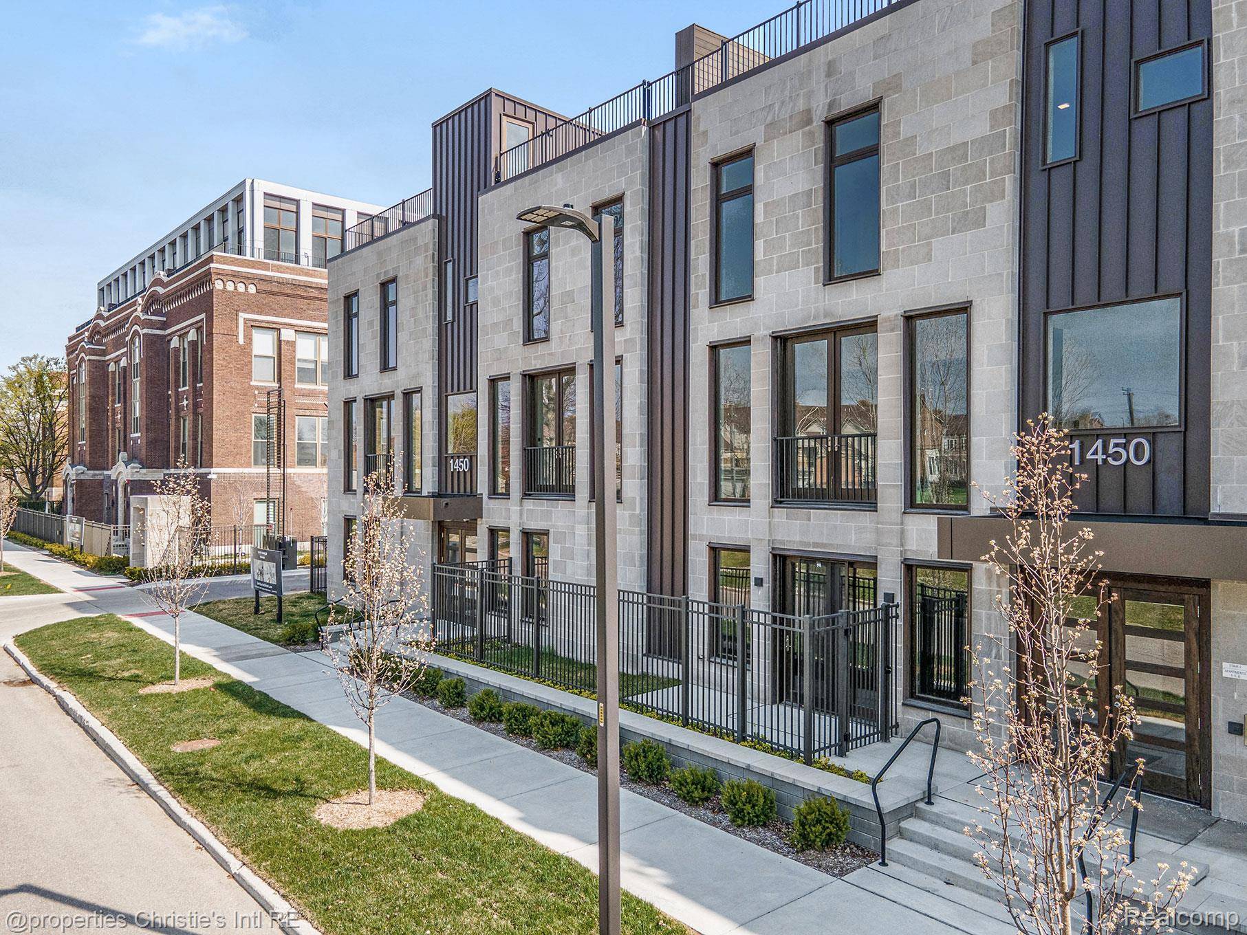 Detroit, MI 48214,1450 Townsend ST