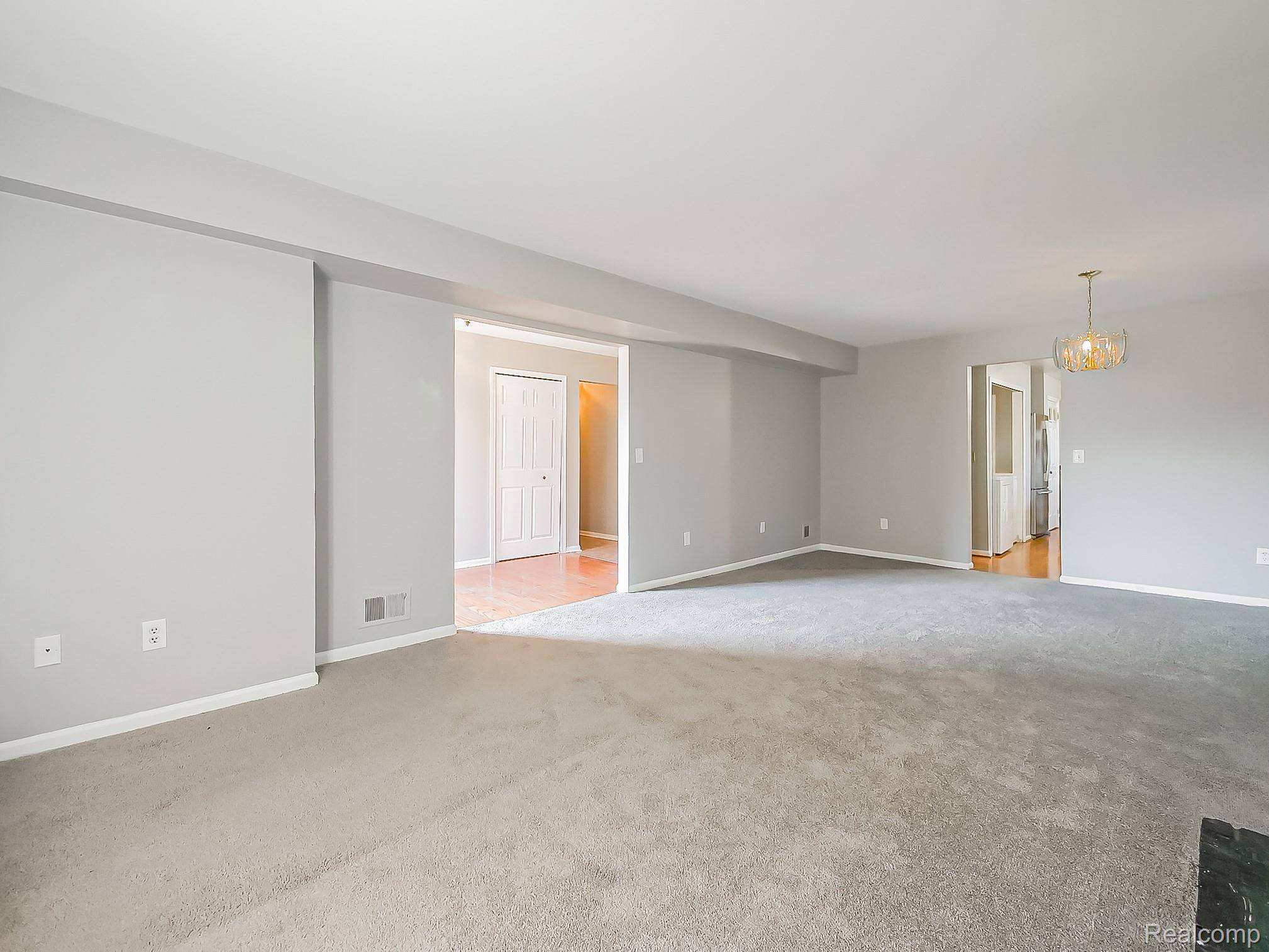 Lathrup Village, MI 48076,19500 W 11 Mile RD