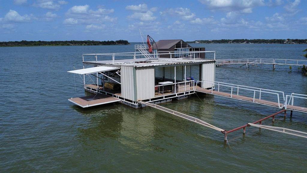 Brownwood, TX 76801,450 LAKESIDE Drive