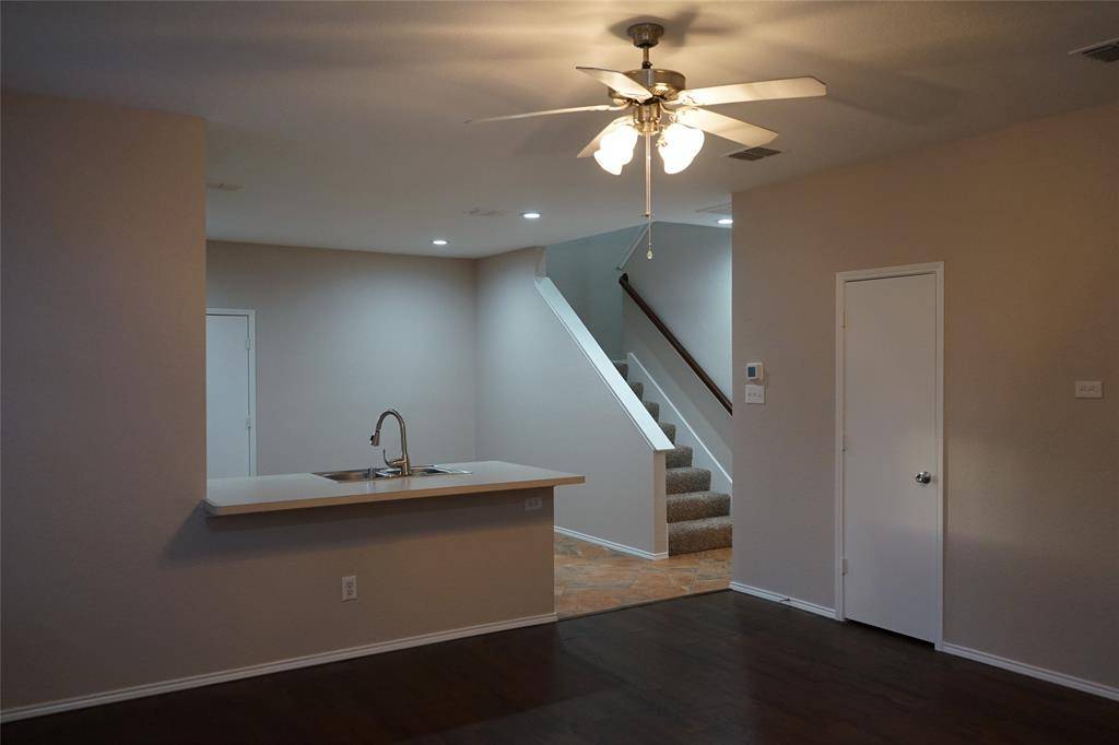 Grand Prairie, TX 75052,5445 Avery Lane