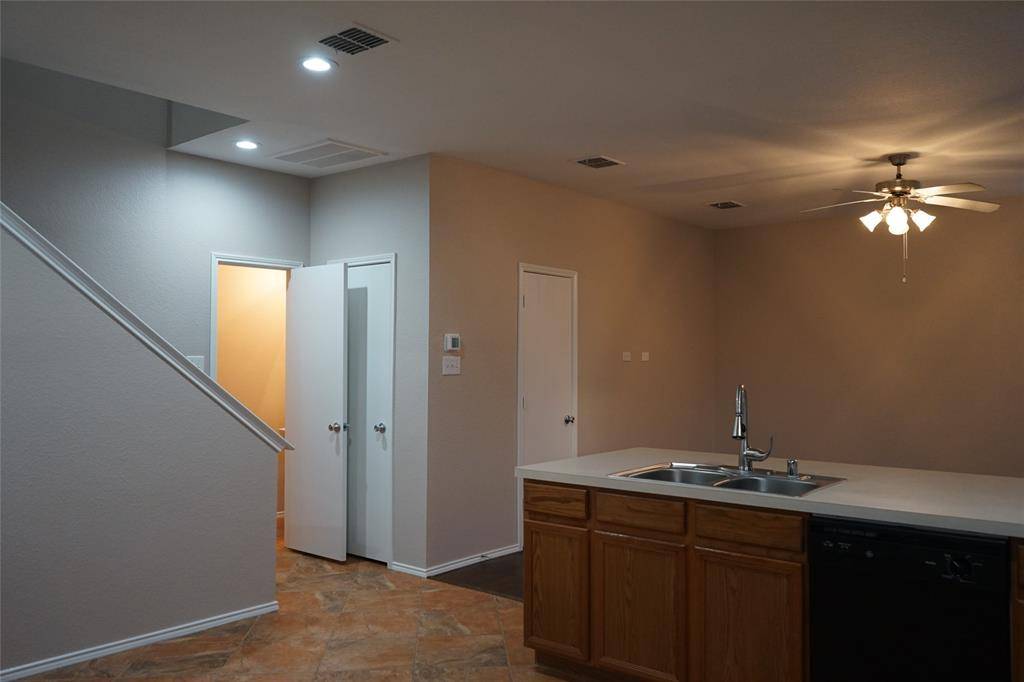 Grand Prairie, TX 75052,5445 Avery Lane