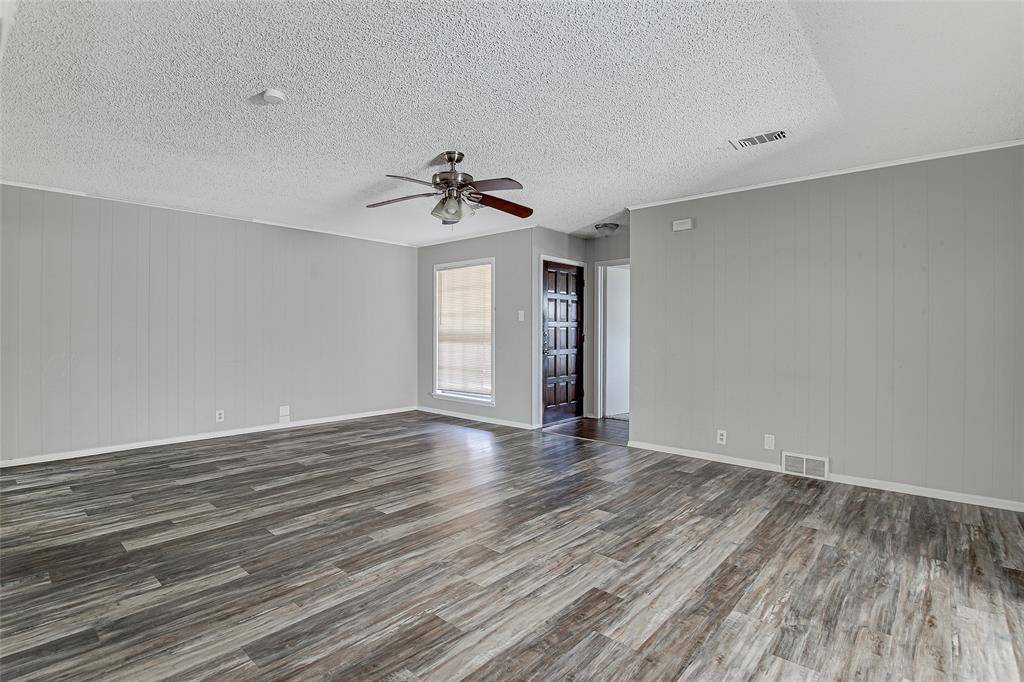 Burleson, TX 76028,228 Lester Street