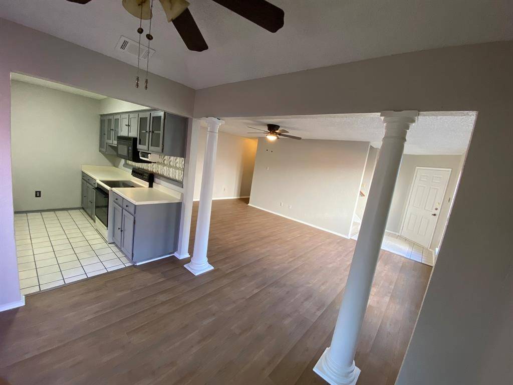 Euless, TX 76040,134 Main Place