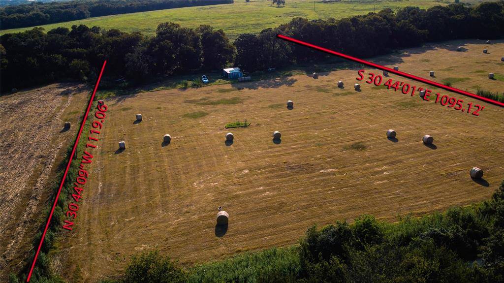 Covington, TX 76636,157 Private Road 142