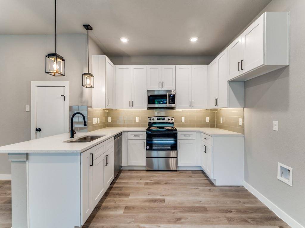 Fort Worth, TX 76116,3165 Karen Street