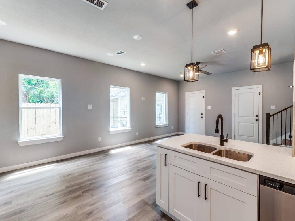 Fort Worth, TX 76116,3165 Karen Street