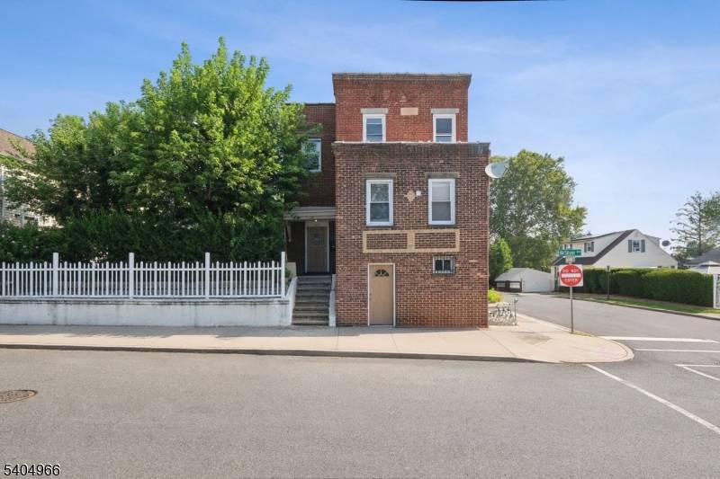 Hillside Twp., NJ 07205,167 Silver Ave, Unit 2 #2