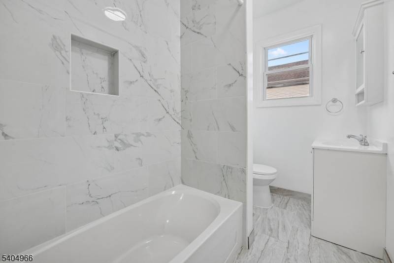 Hillside Twp., NJ 07205,167 Silver Ave, Unit 2 #2