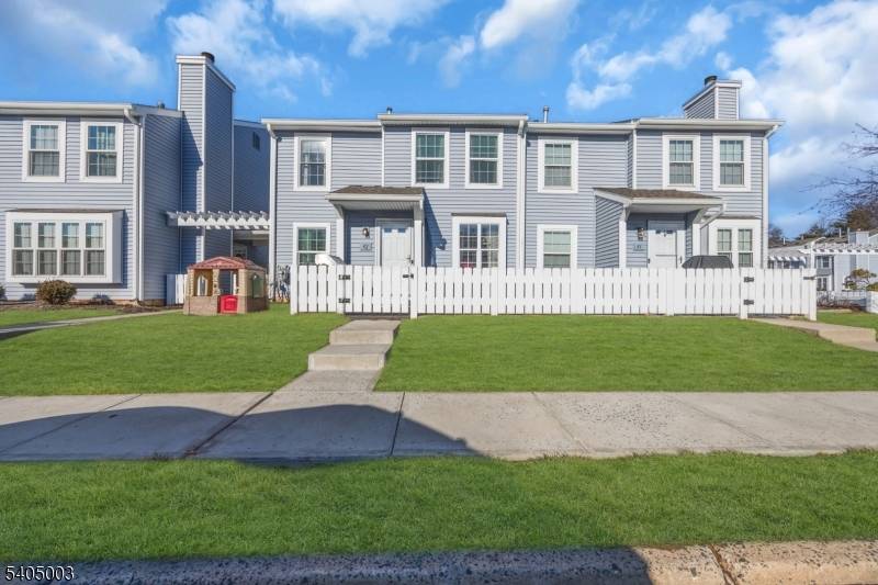 Franklin Twp., NJ 08873,82 Almond Dr