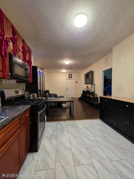 Newark City, NJ 07108,16 Seymour Ave