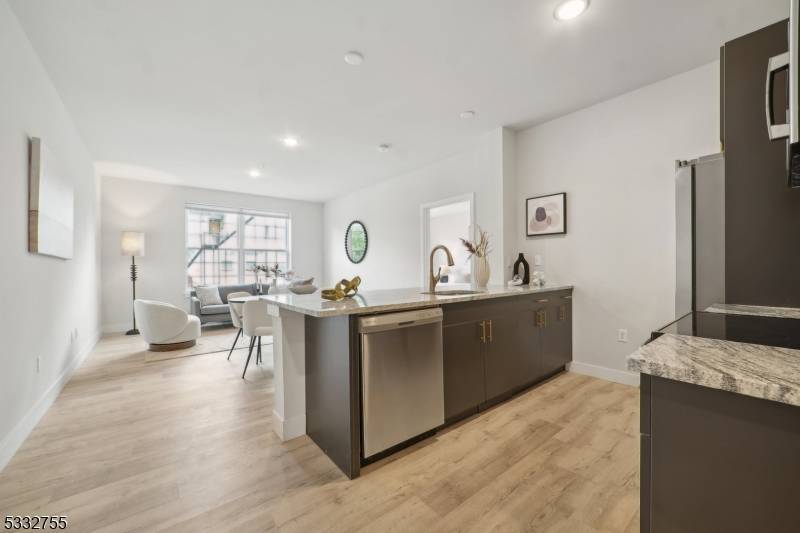 East Orange City, NJ 07017,227 N Walnut St #117