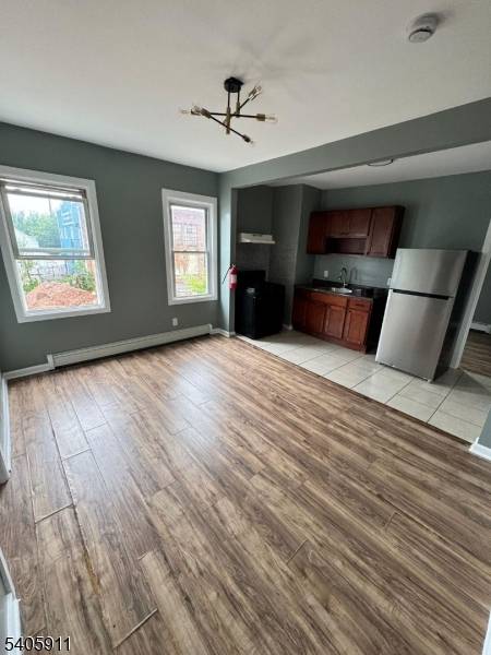 Newark City, NJ 07103,377 S 10Th St #2