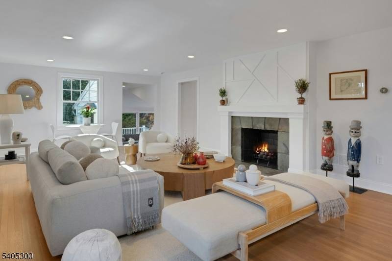 Montclair Twp., NJ 07043,30 Edgecliff Rd