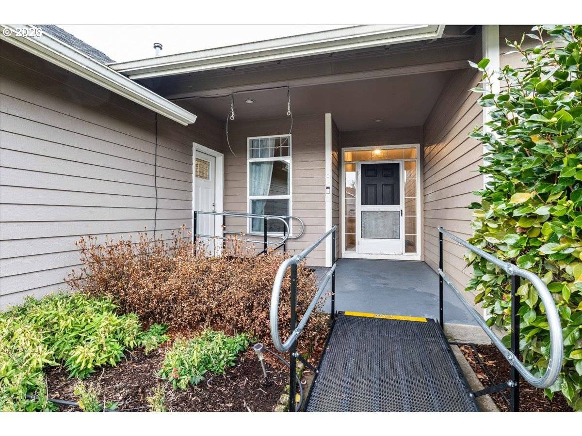 Salem, OR 97304,1923 WAYMIRE ST