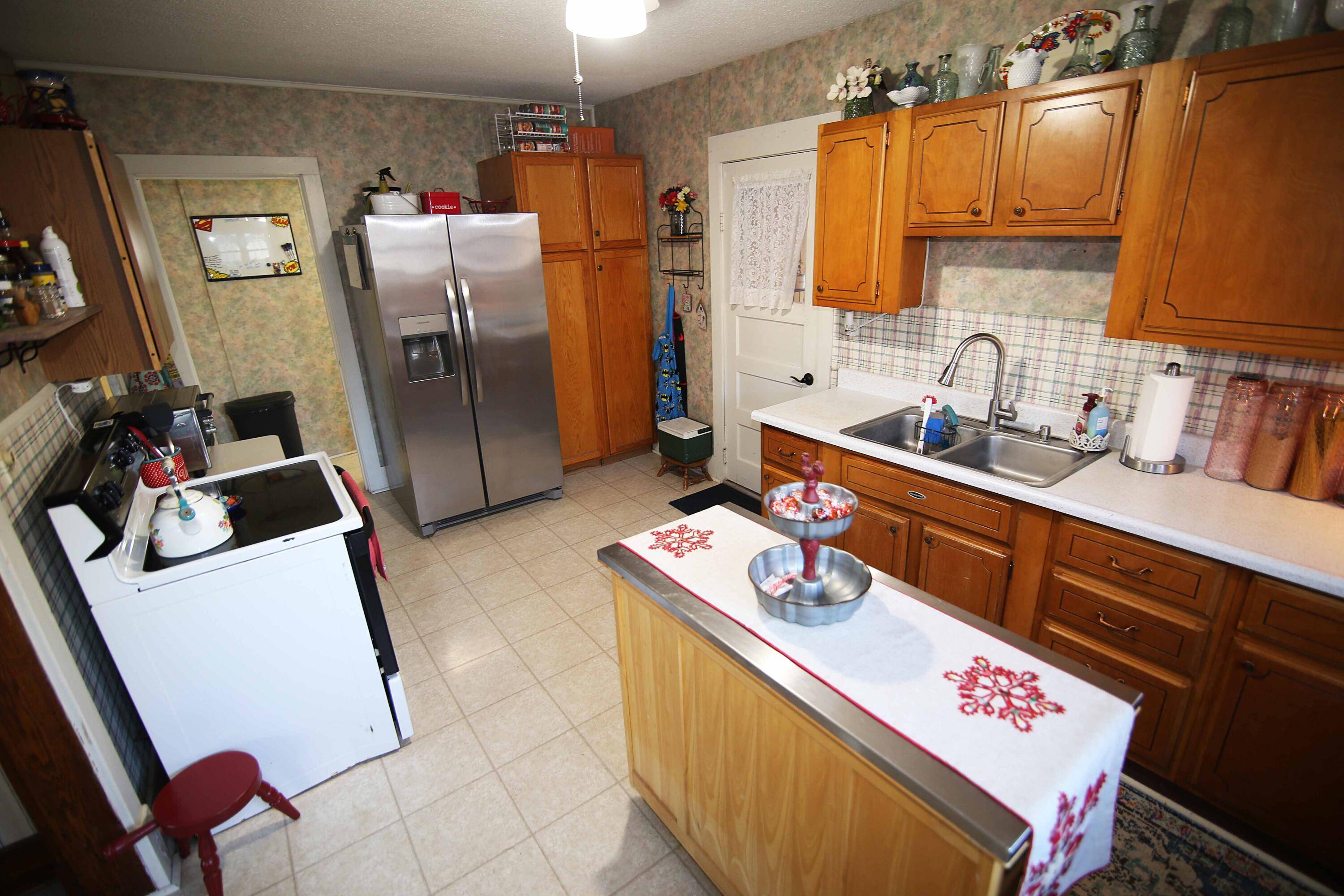 Marcellus, MI 49067,158 W Read ST