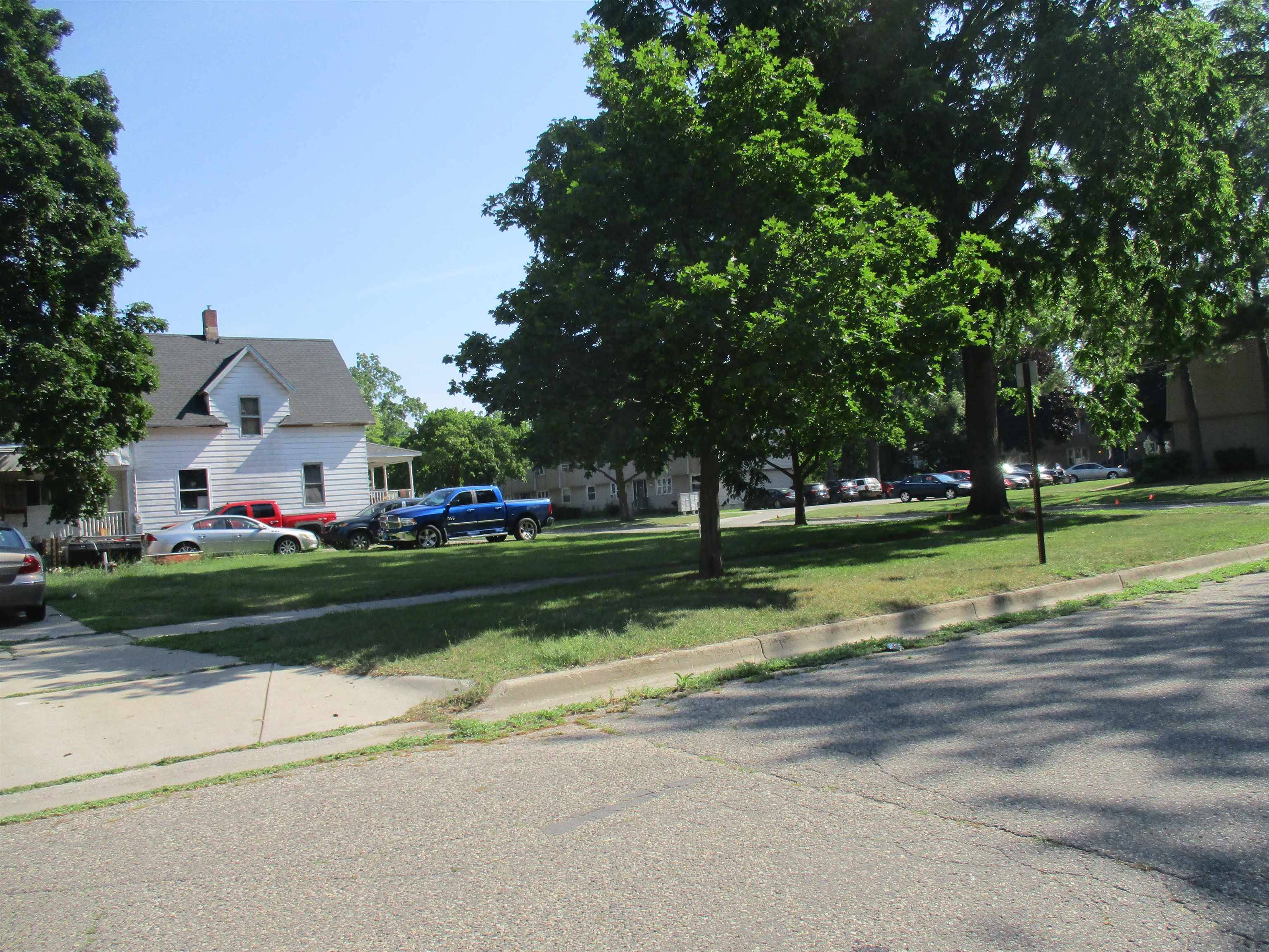 Alma, MI 48801,427 E Downie ST