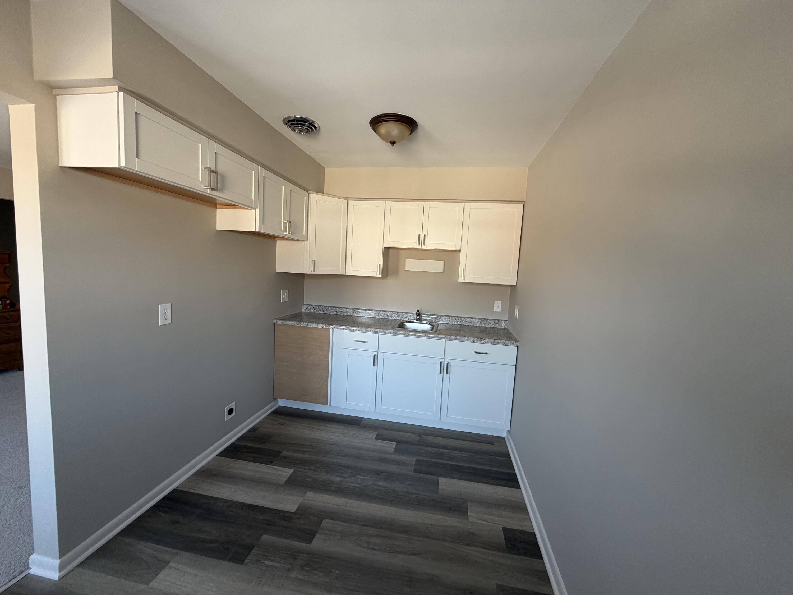 Grosse Pointe, MI 48230,17540 N Mack AVE #10