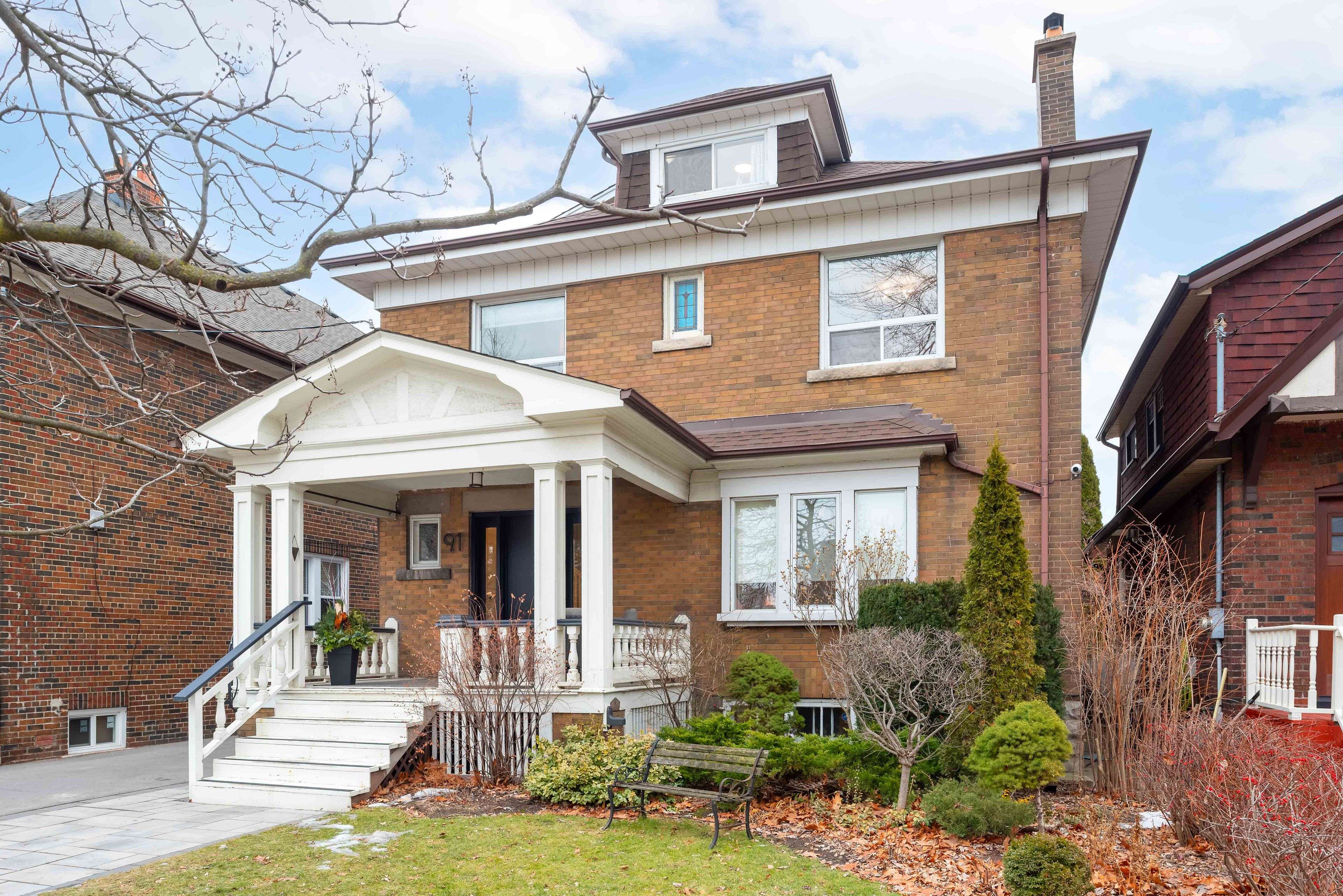 Toronto C02, ON M6H 3H3,91 Northcliffe BLVD