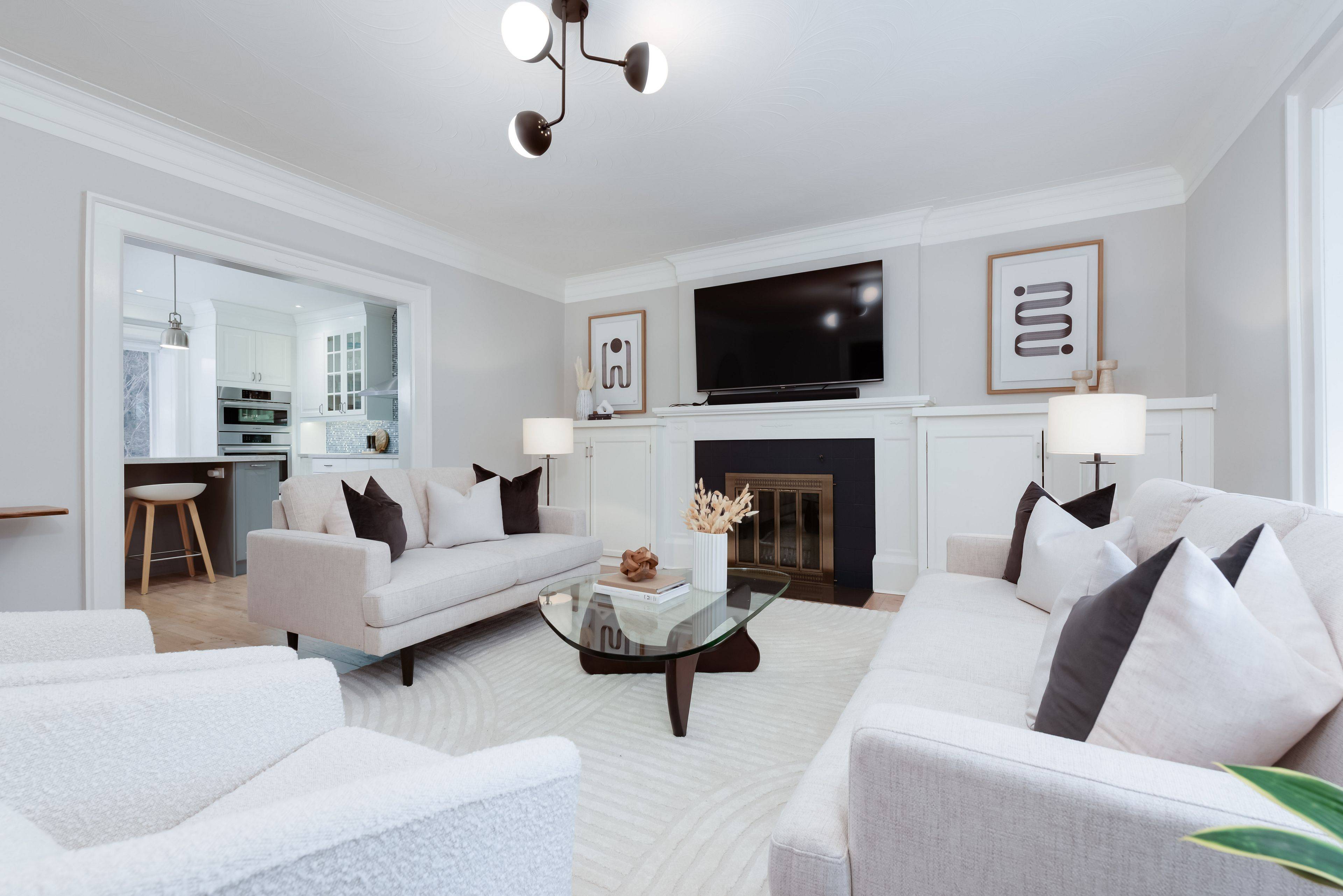 Toronto C02, ON M6H 3H3,91 Northcliffe BLVD