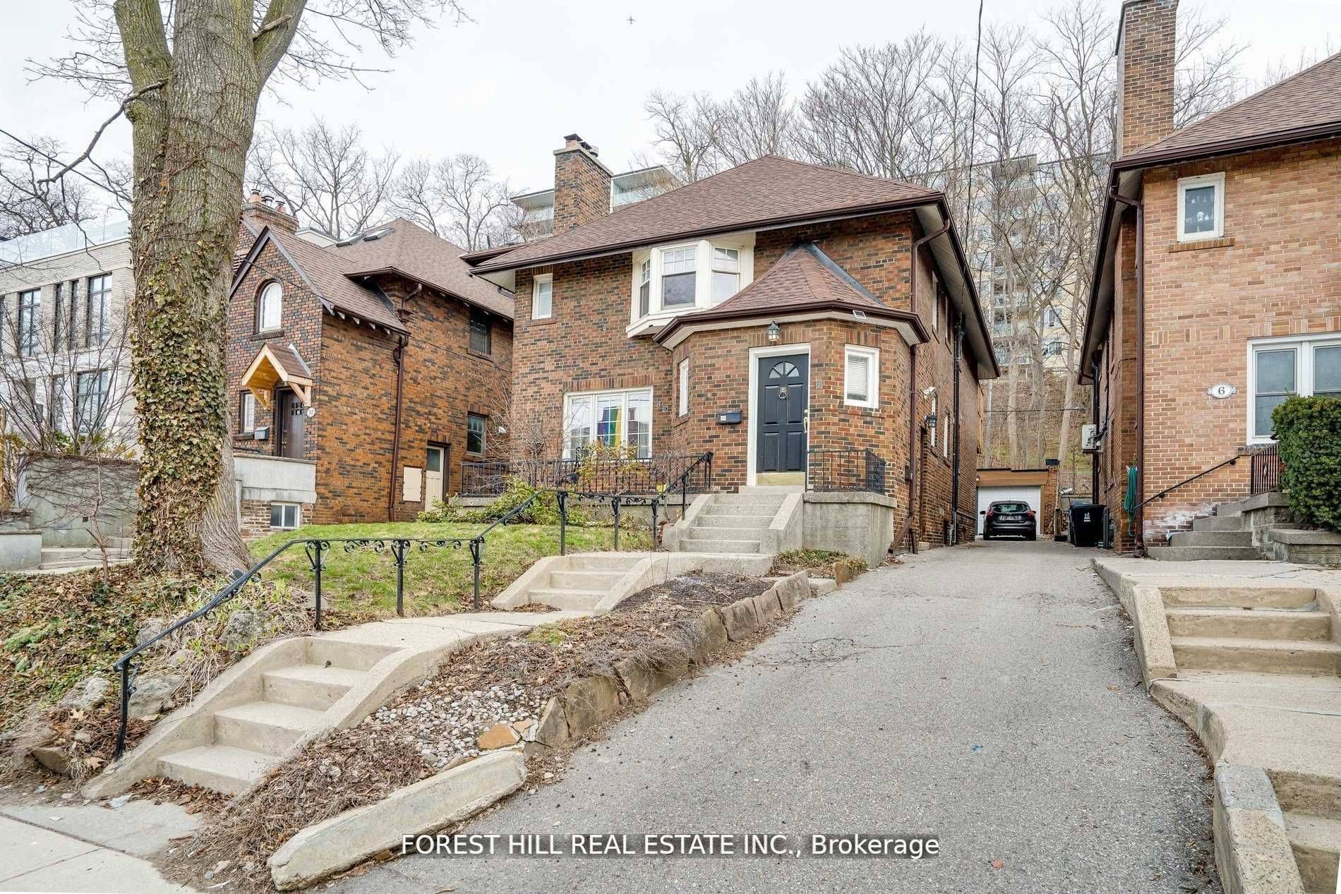 Toronto C02, ON M4V 1E8,8 Poplar Plains CRES #B