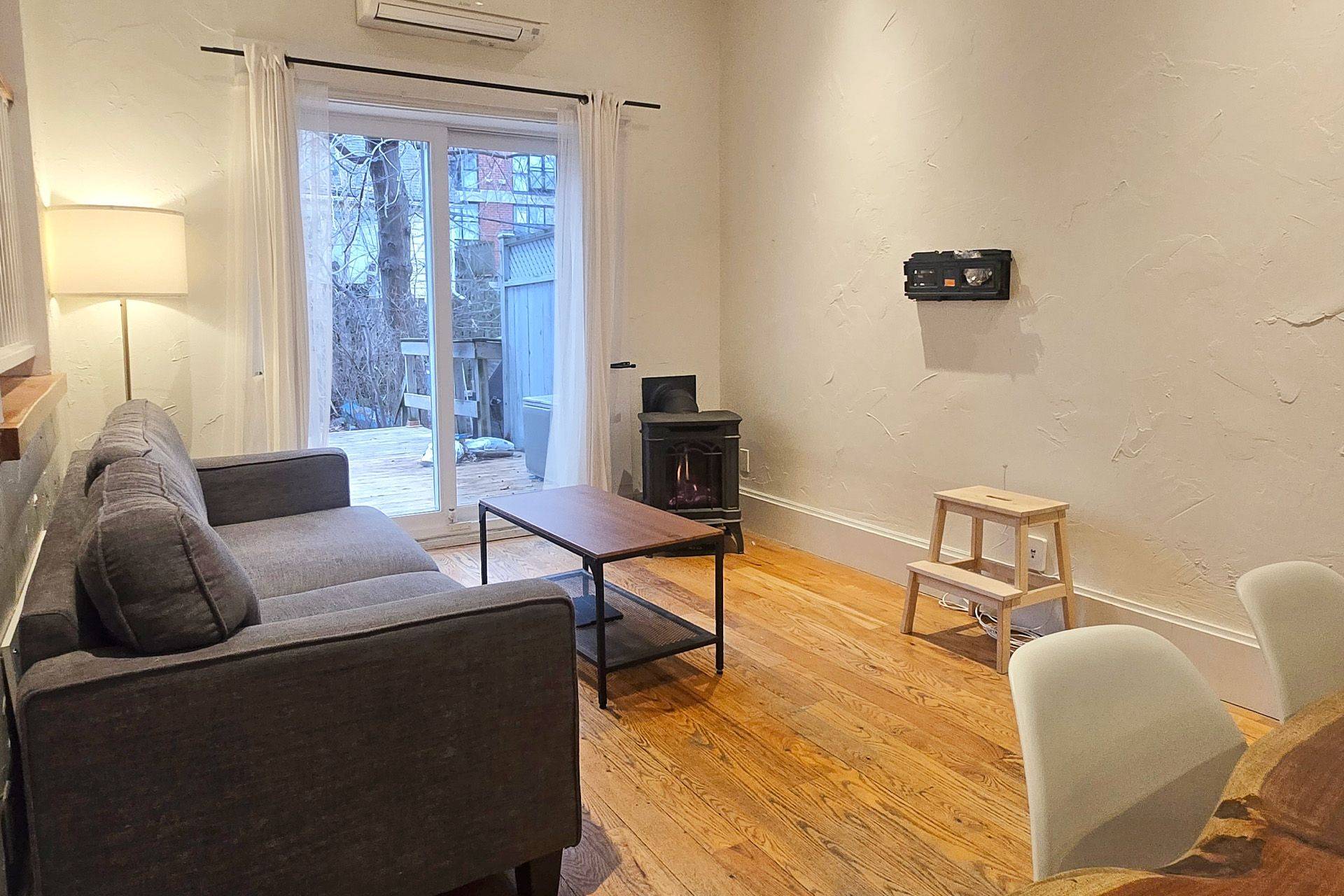 Toronto E02, ON M4E 2H2,43 Norwood TER