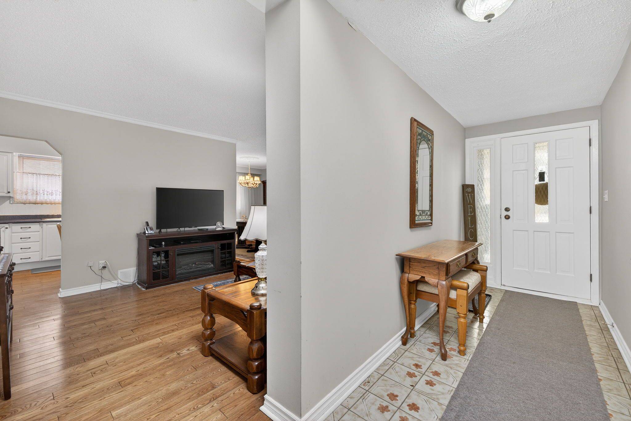 Toronto E09, ON M1J 2Z4,71 Banmoor BLVD