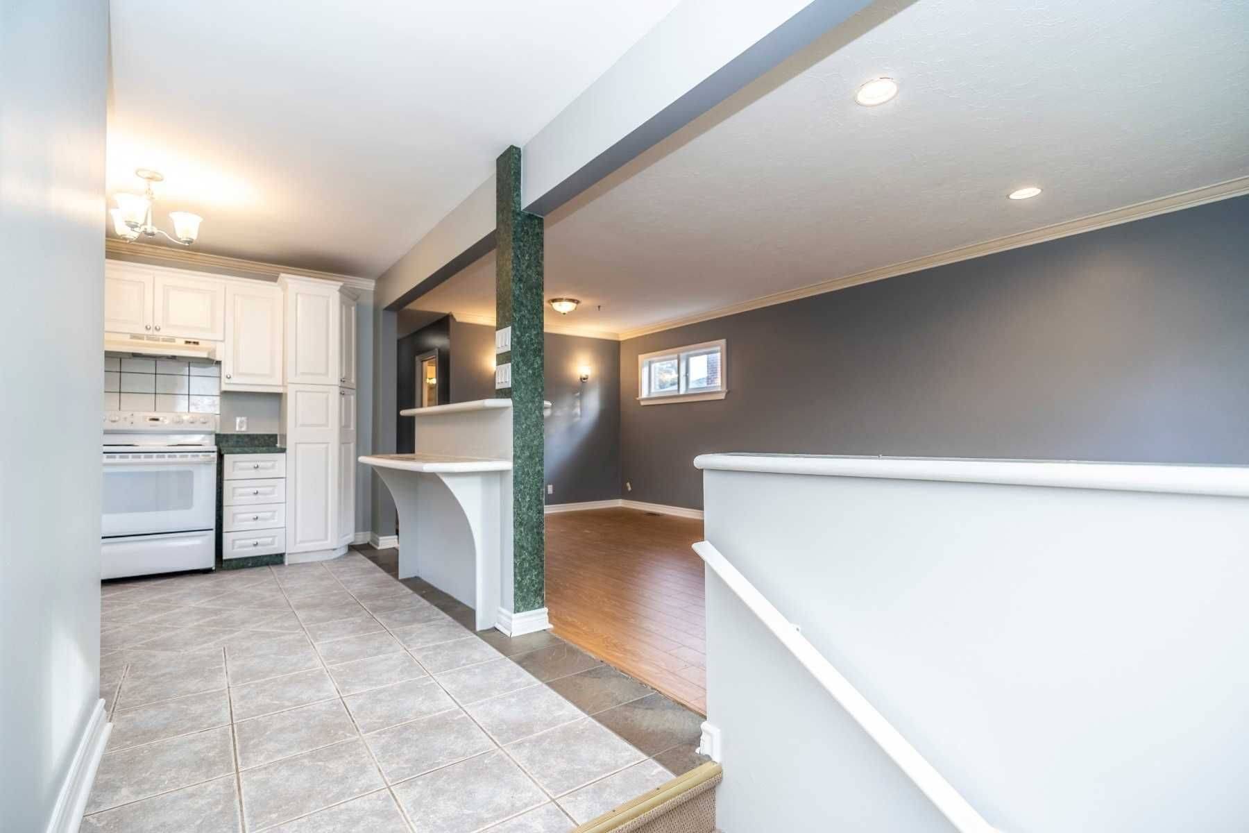 Toronto E08, ON M1J 3J5,62 Dale AVE #Upper