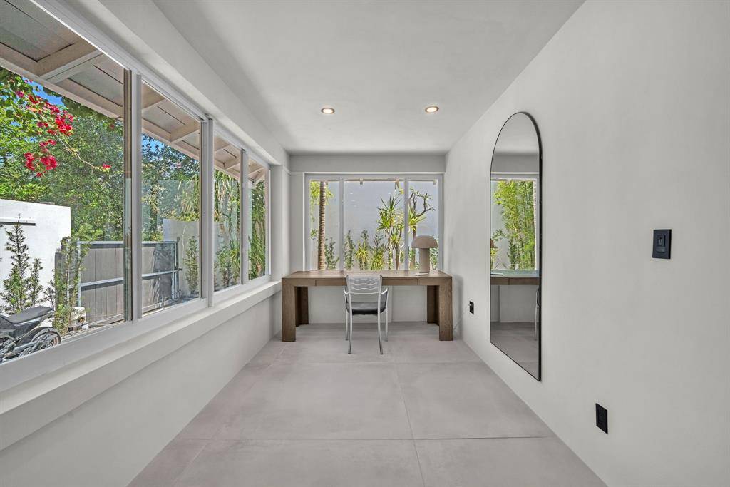 Miami, FL 33137,120 NE 25th St