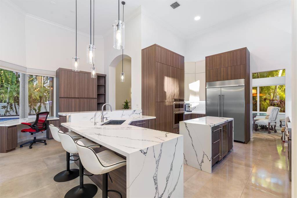 Plantation, FL 33324,127 Swan Ave