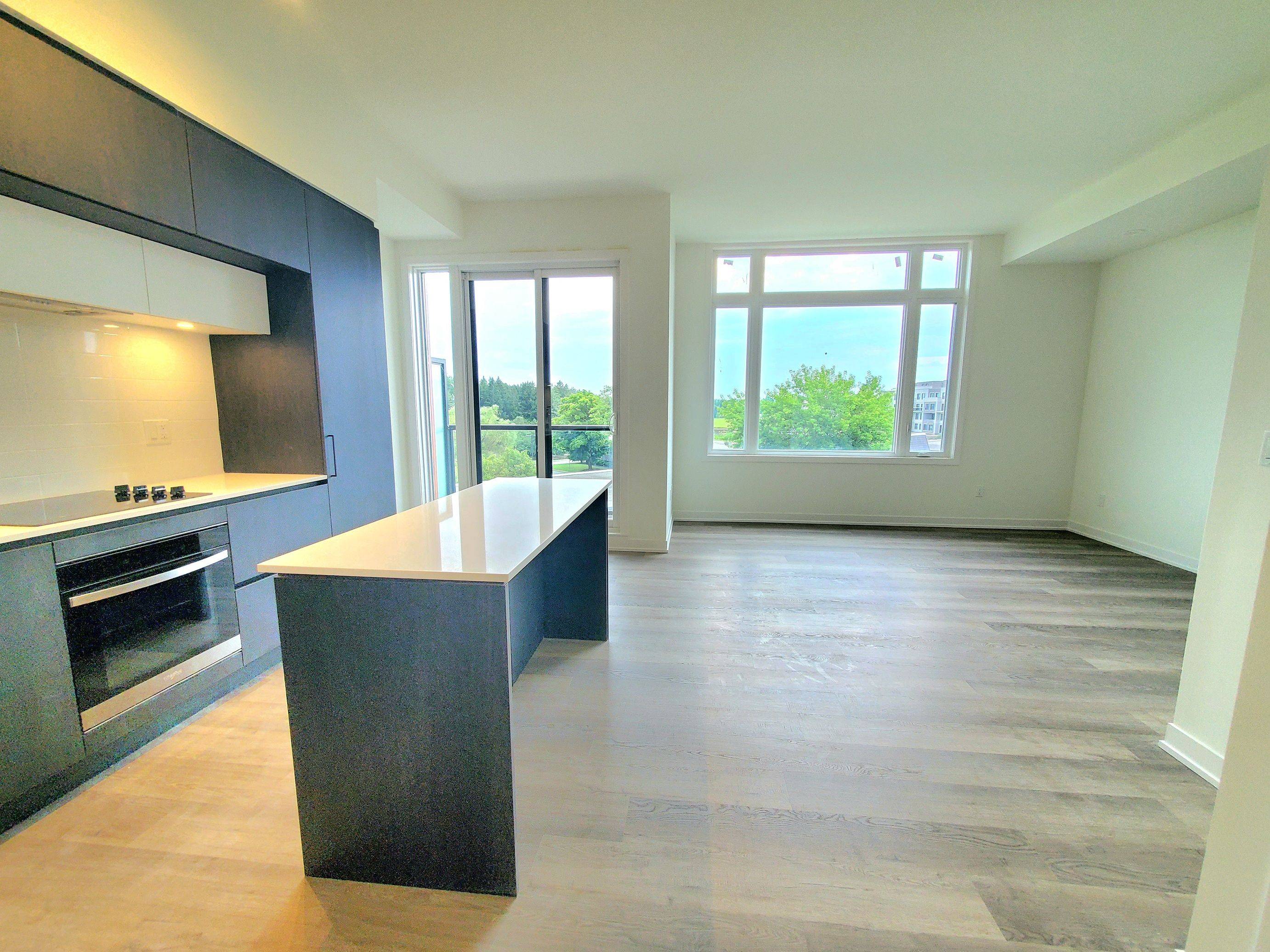 Richmond Hill, ON L4S 0N1,8 Steckley House LN #219