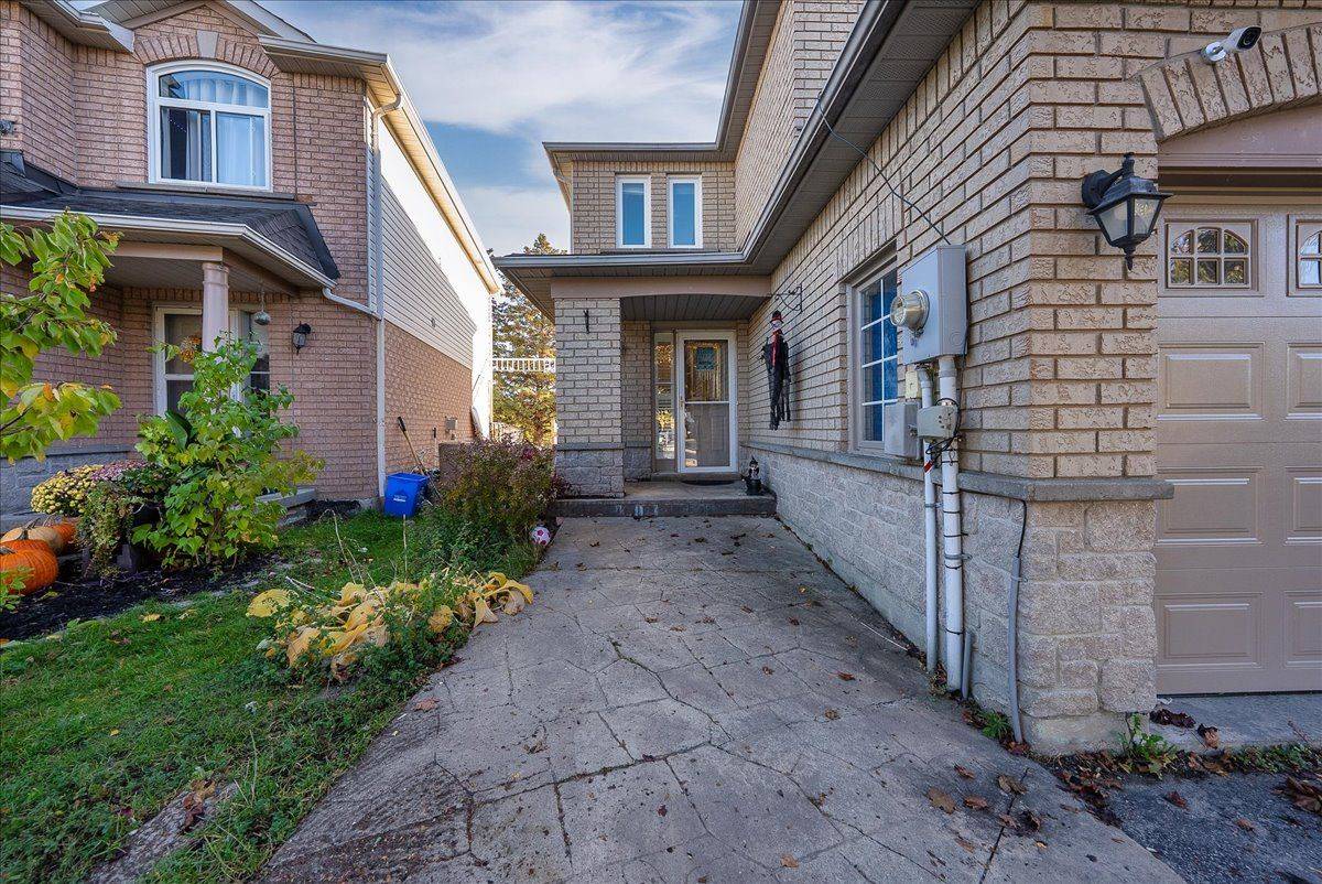 Barrie, ON L4N 9P4,118 Leslie AVE