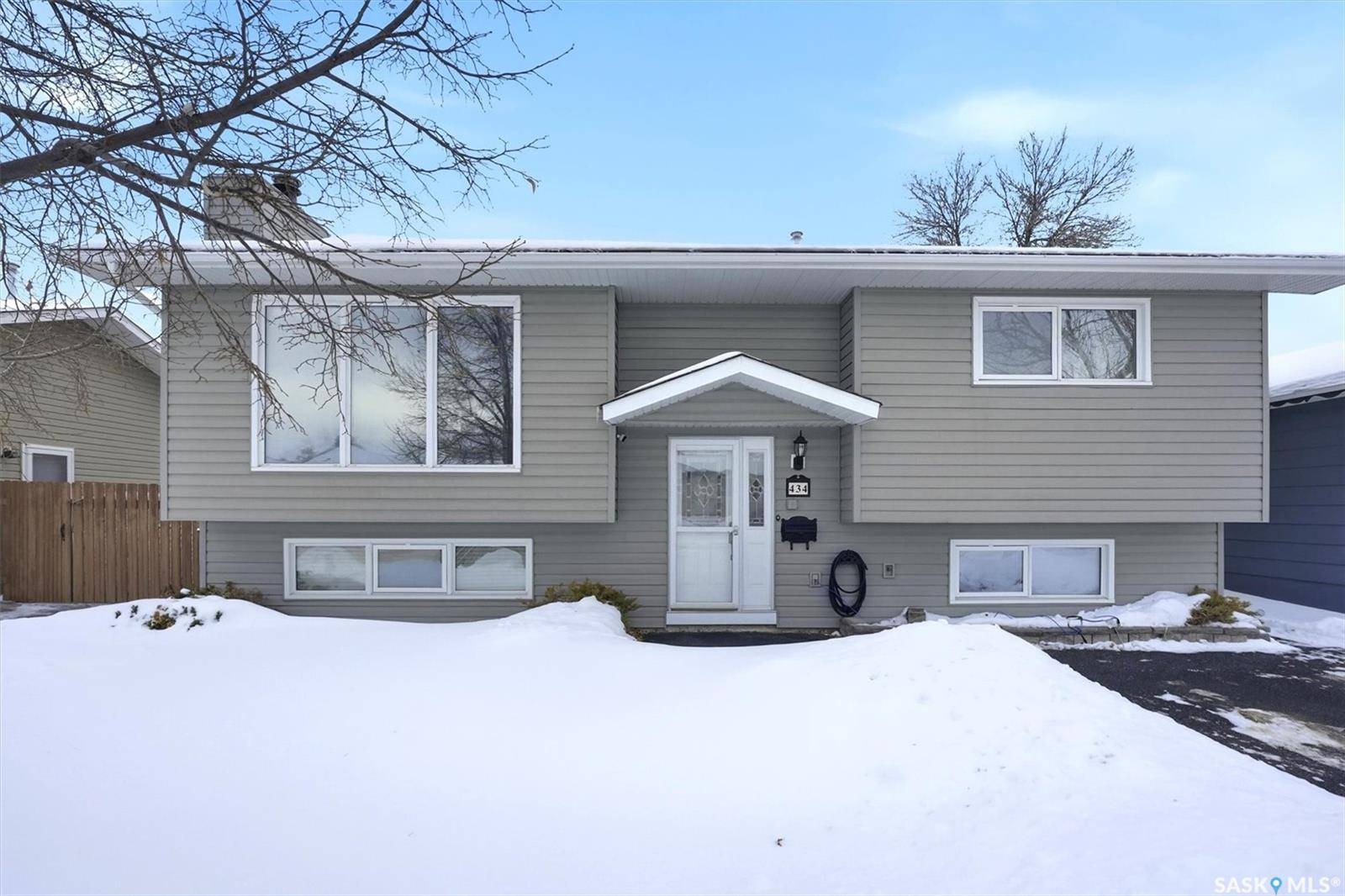 Saskatoon, SK S7L 5R6,434 Langevin CRESCENT