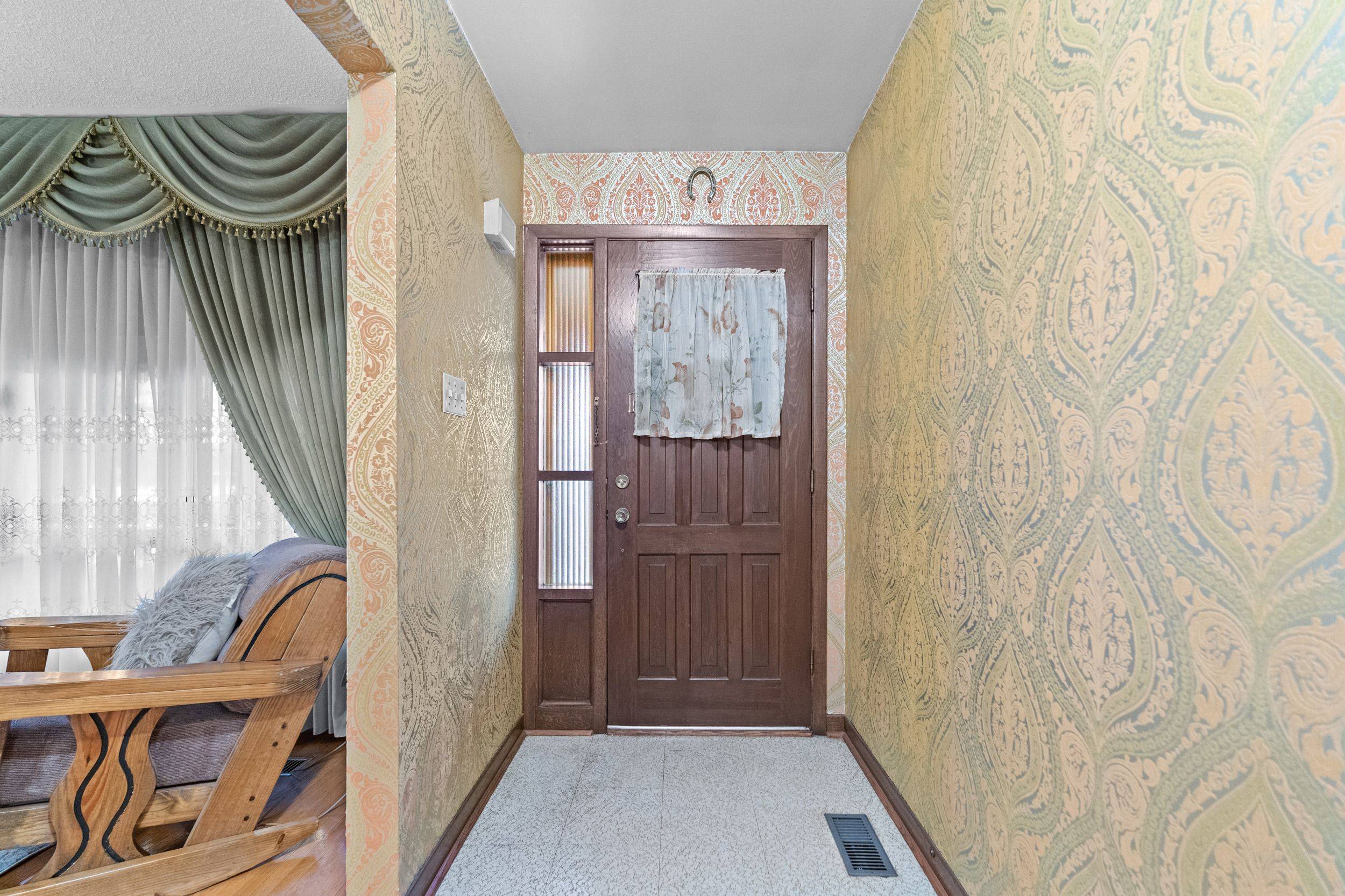 Mississauga, ON L4T 2P1,7700 Netherwood RD