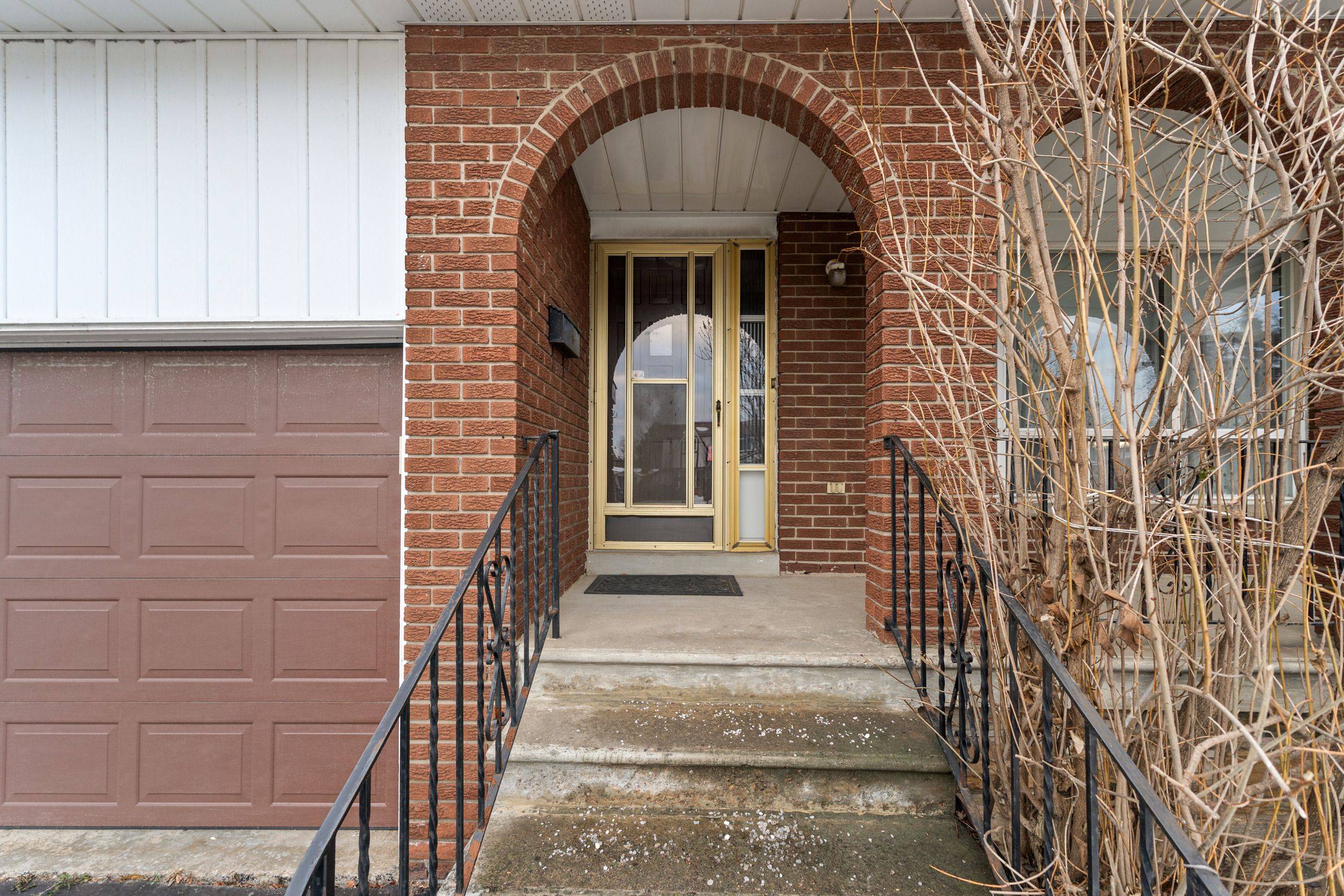 Mississauga, ON L4T 2P1,7700 Netherwood RD