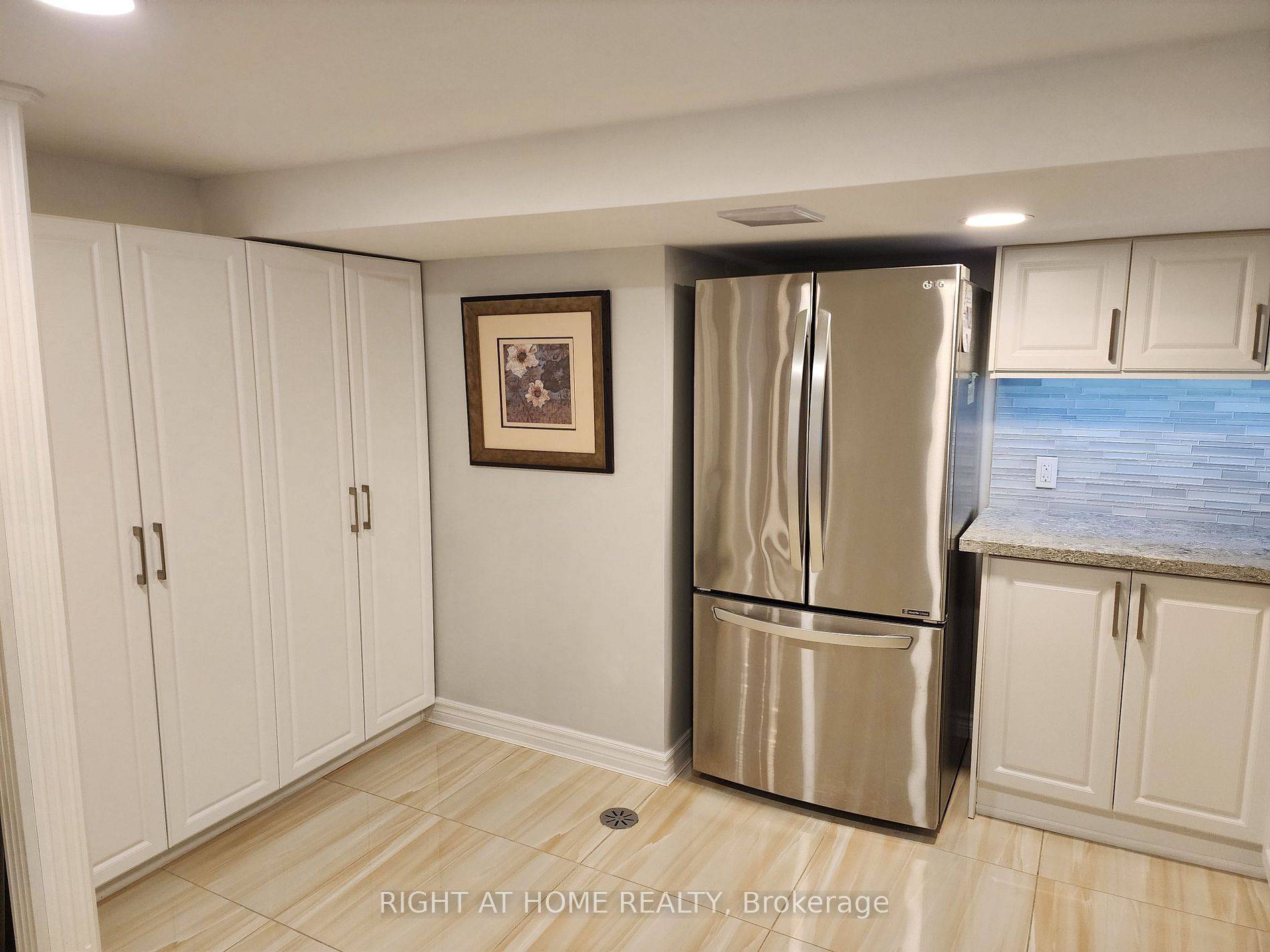 Mississauga, ON L4Z 3V6,393 Bristol RD E #Bsmt