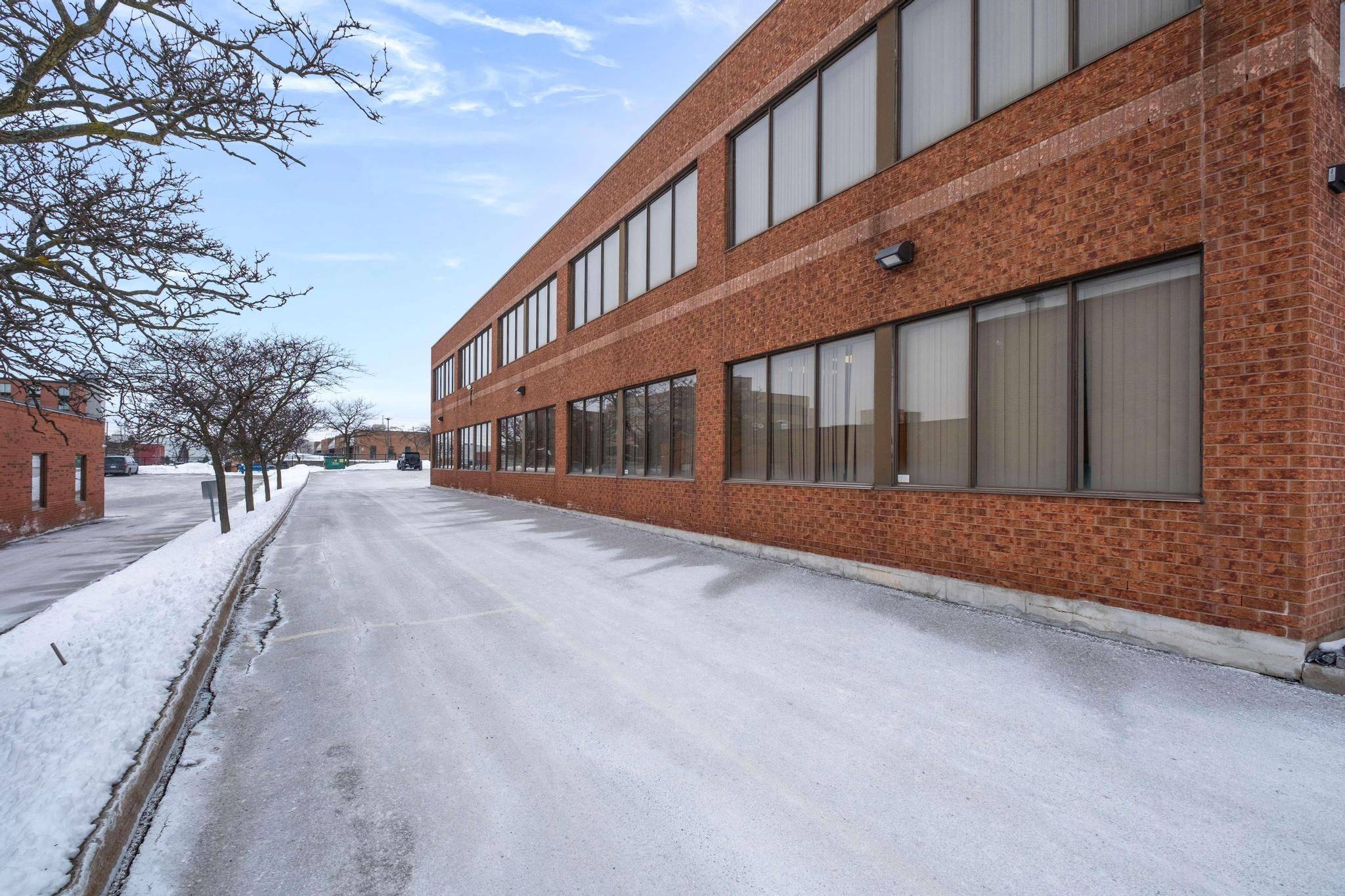 Mississauga, ON L4Z 1X3,141 Brunel RD #Unit #200D