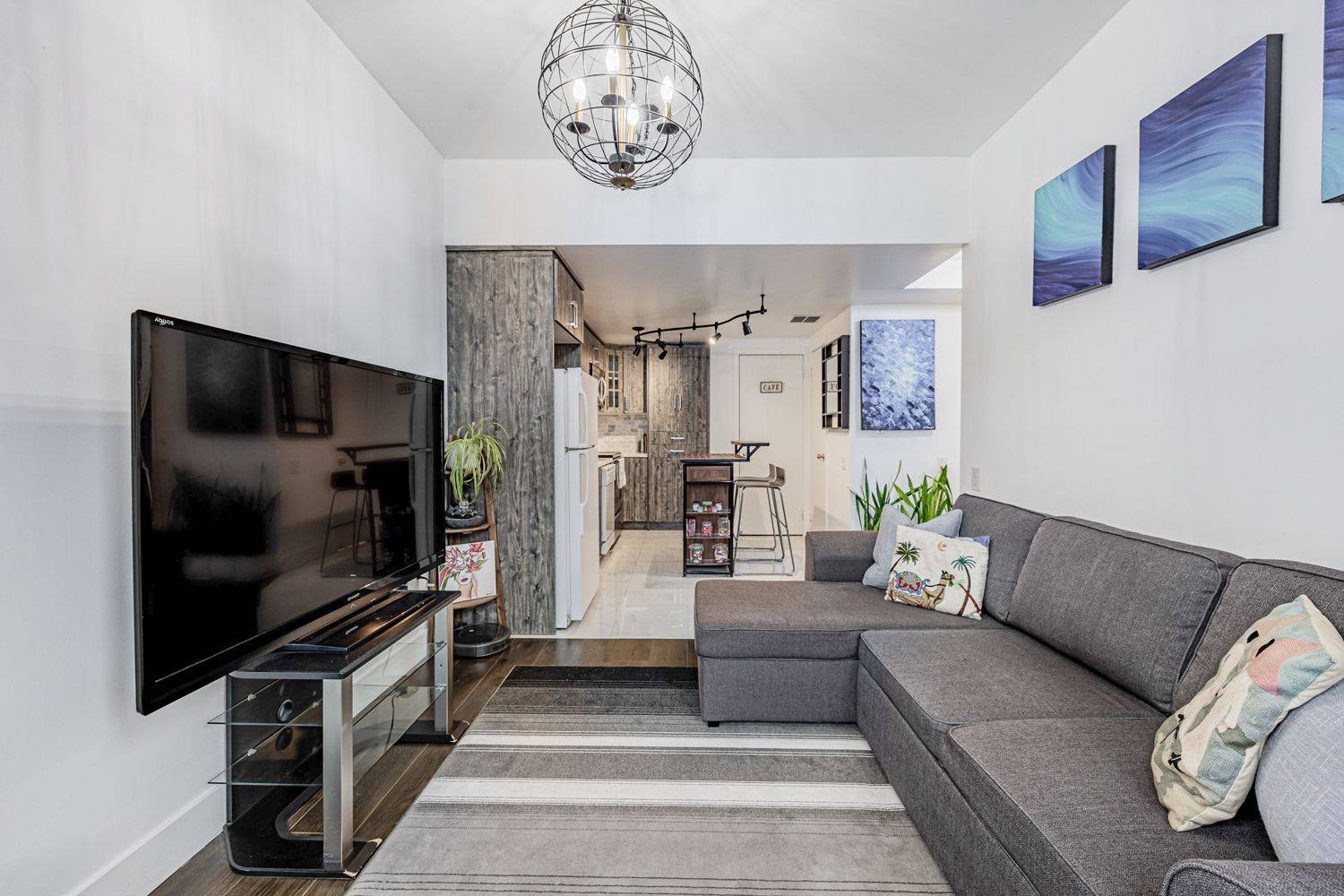 Toronto W04, ON M6A 3E7,760 Lawrence AVE W #121