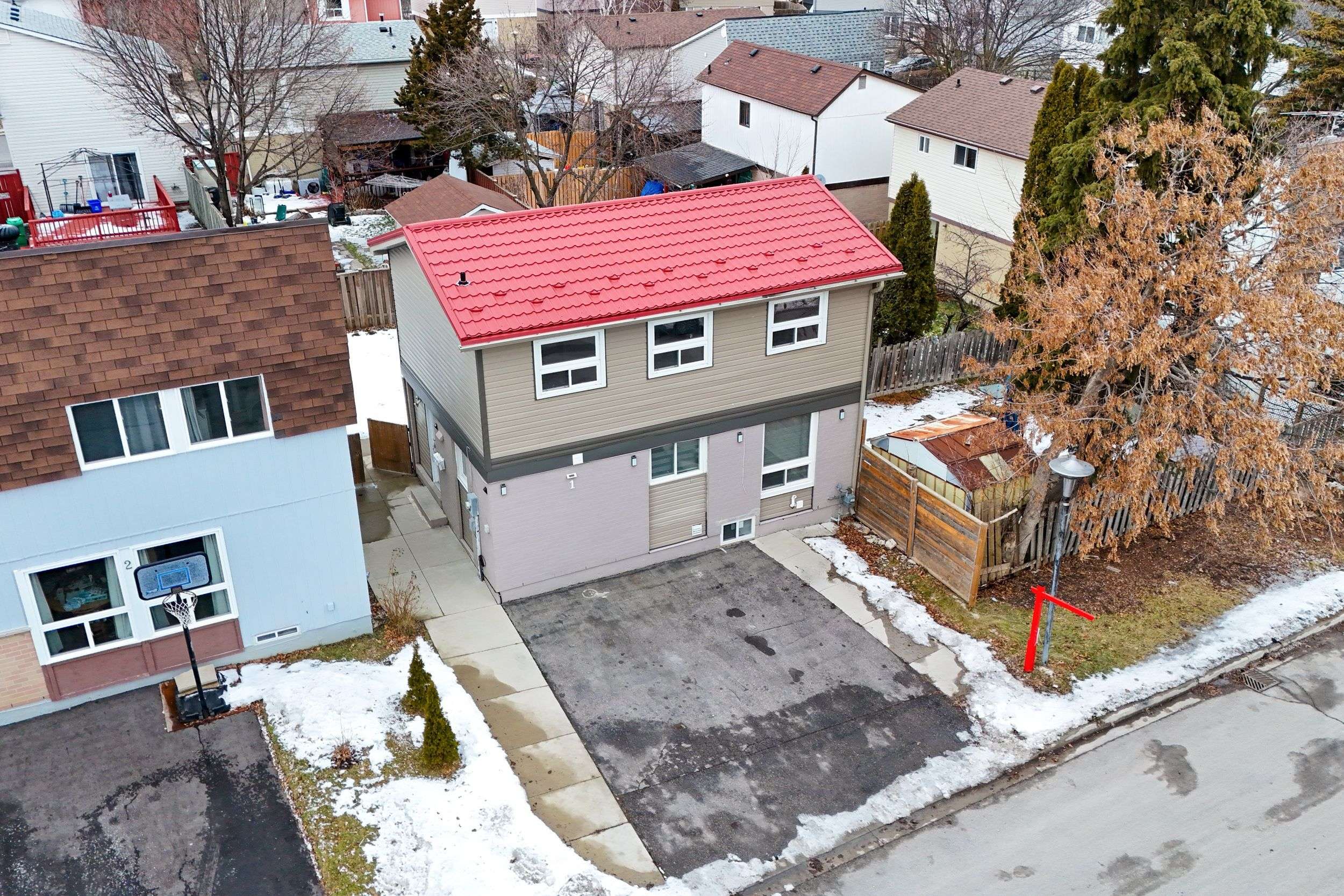 Brampton, ON L6S 2K5,1 Golden Gate DR