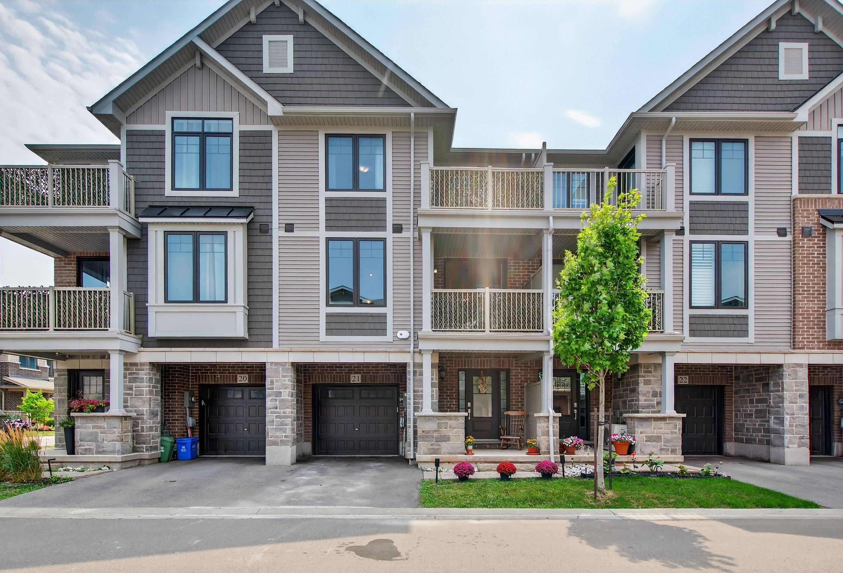 Hamilton, ON L8E 5H6,288 GLOVER RD #21