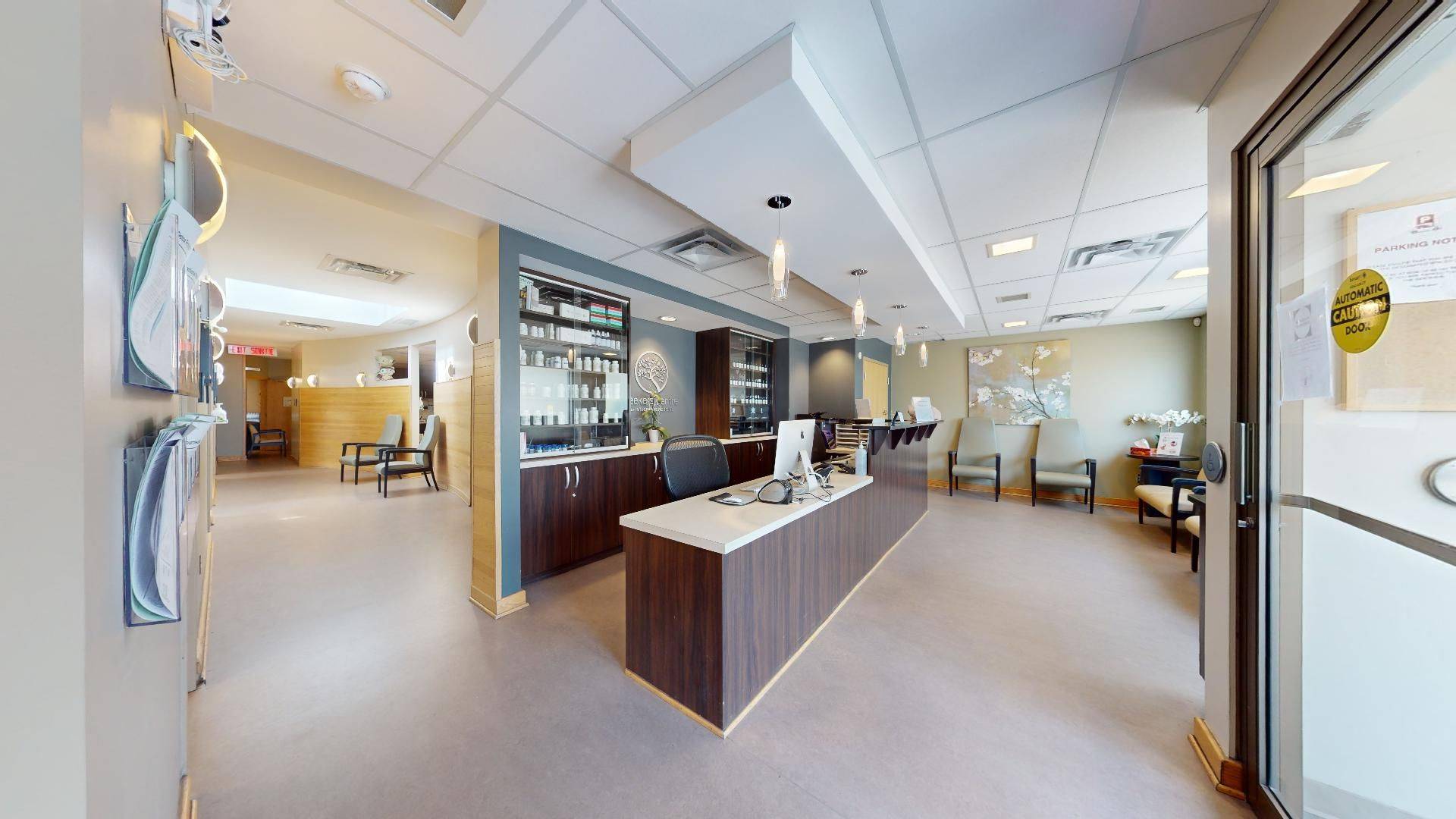 Carlington - Central Park, ON K1Z 5Z9,942 Merivale RD