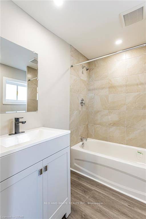 London East, ON N6B 3C2,279 William ST #1