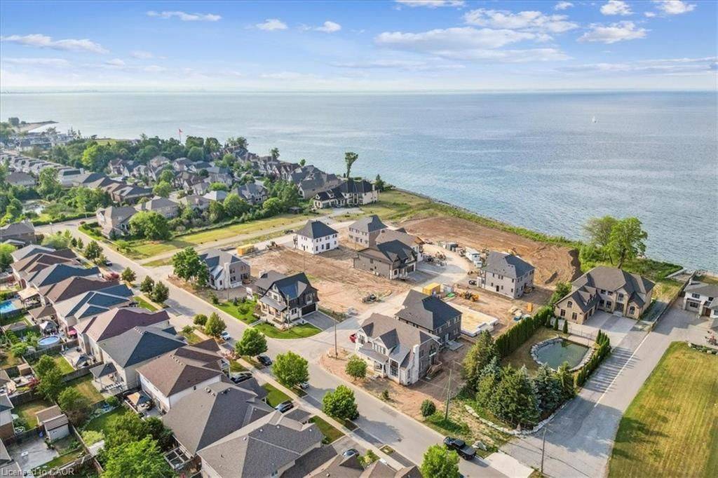 Hamilton, ON L8E 0C1,100 Watershore DR #19