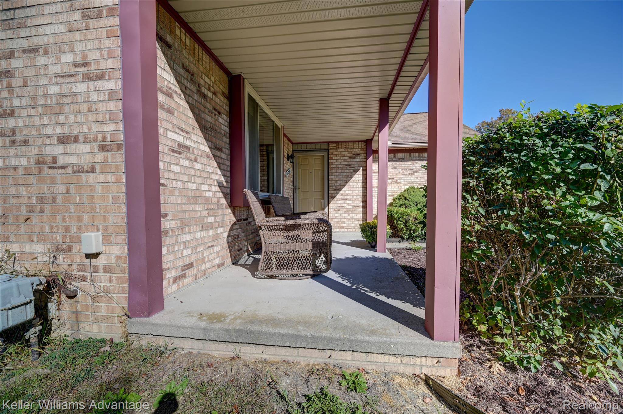 Farmington Hills, MI 48336,23389 Scott DR