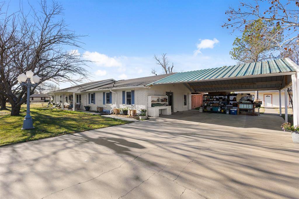 Mart, TX 76664,210 S Booth Street